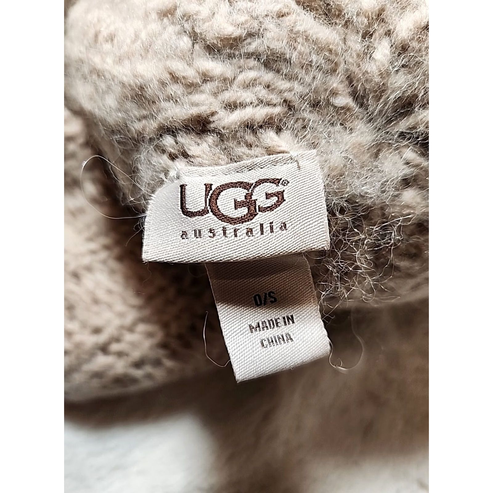 Ugg UGG Beanie Hat Cap Wool Blend Shearling Unisex One Size Tan/White Knit Women's Beanie - Wool Blend Knit Hat with Pomøre Size ONE SIZE - 4 Thumbnail