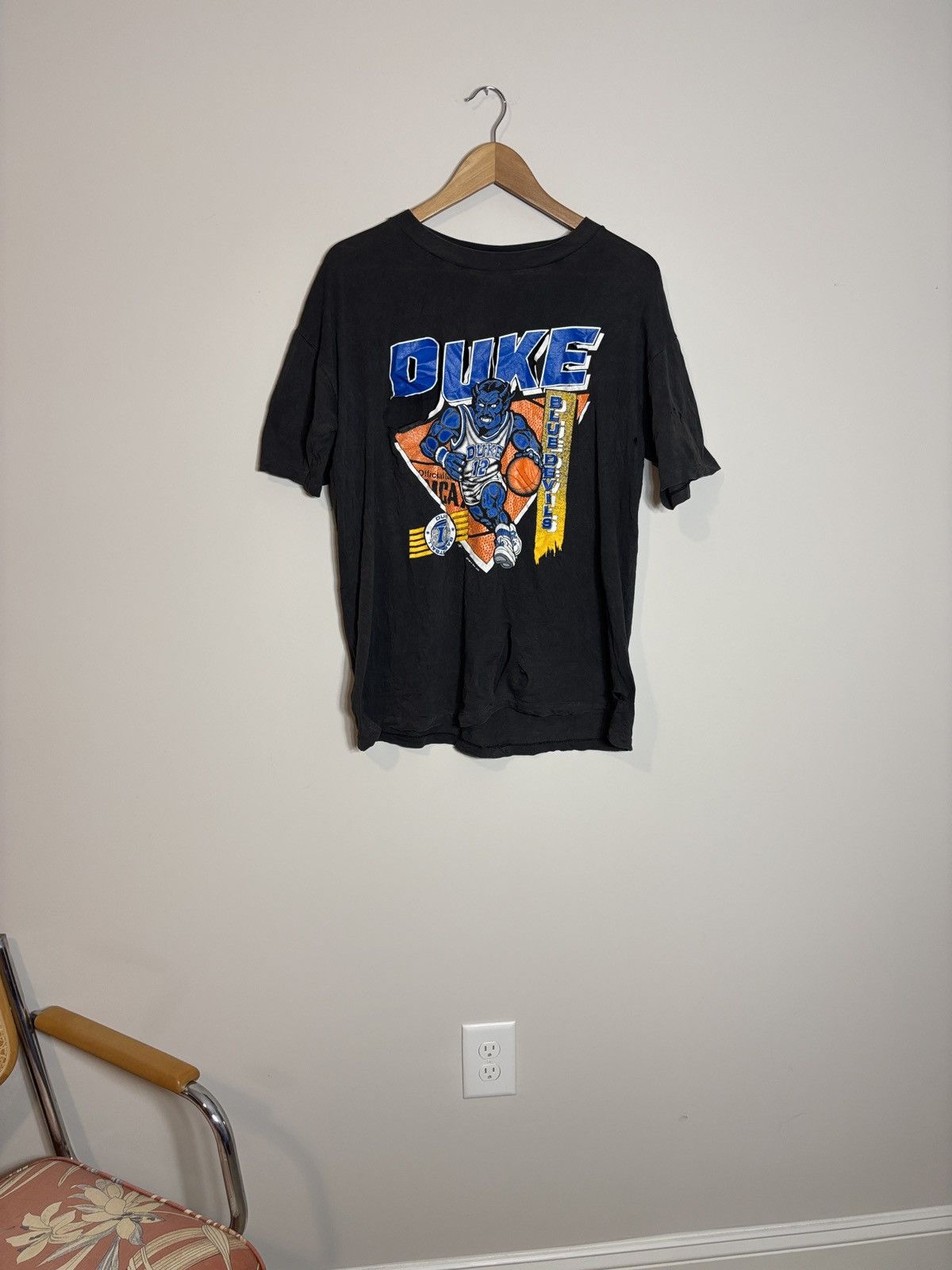 Vintage Vintage Duke Blue Devils Capitol Graphics Shirt READ Size US L / EU 52-54 / 3 - 1 Thumbnail