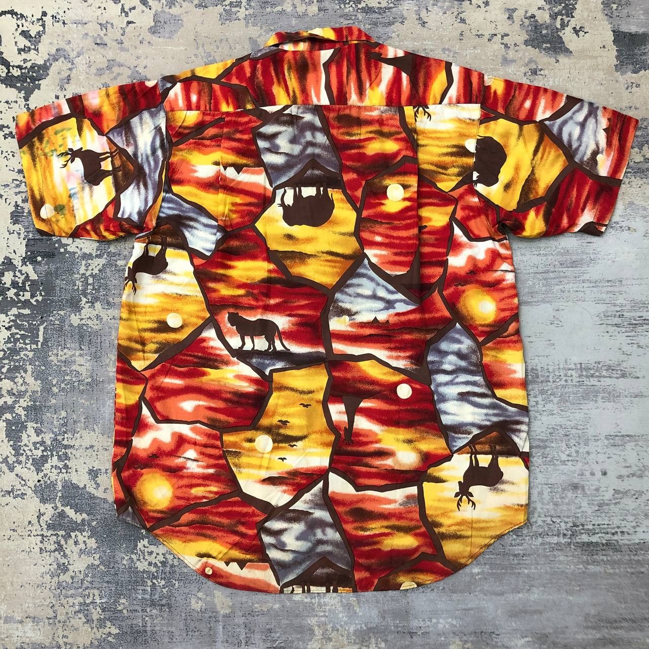 Japanese Brand × Vintage T298 VTG LOUMONJUE MADE IN JAPAN WILD ANIMAL MOTIF SHIRTS Size US L / EU 52-54 / 3 - 4 Thumbnail