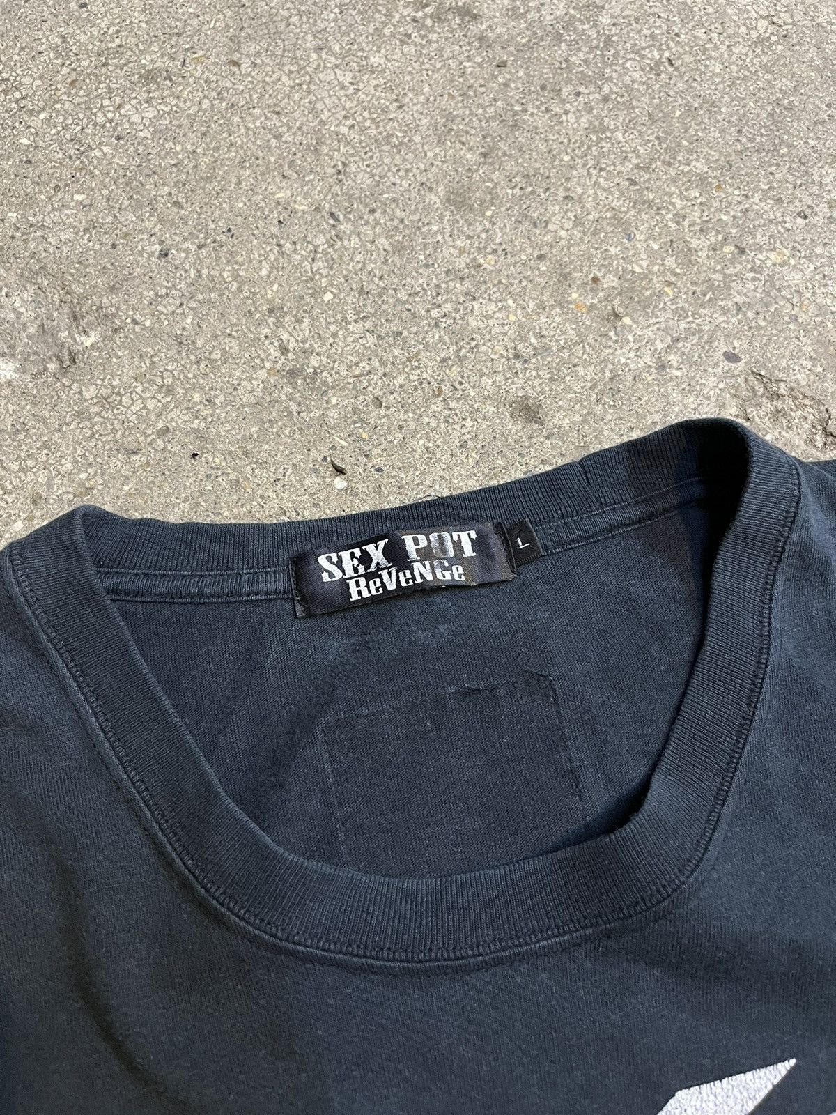 If Six Was Nine × Japanese Brand 🔥SEX POT REVENGE PUNK SOULS BASTARD SKULL TEE Size US L / EU 52-54 / 3 - 4 Thumbnail