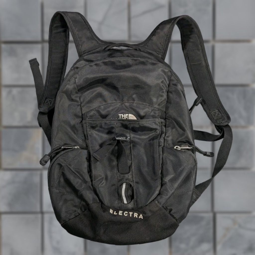 north face electra backpack grey Women's in Medium Heather and Ice Green by The Grey The North Face has updated their classic Womens Jester pack both aesthetically and functionally to meet the needs of the modern user The North Face Electra Daypack