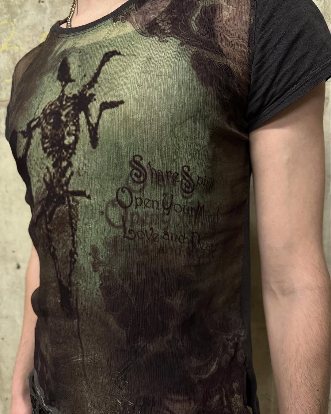 Share Spirit Homme Share Spirit Silk Graphic Short Sleeve Shirt Size US M / EU 48-50 / 2 - 2 Thumbnail