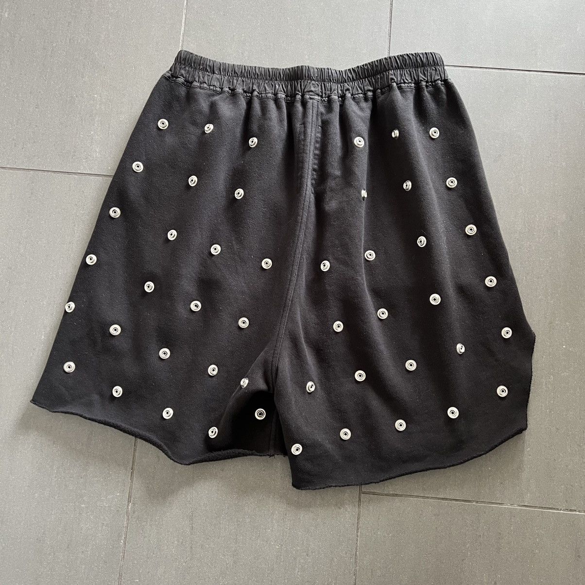 Rick Owens Rick Owens SS24 LIDO Press Stud Embellished Shorts Size US 32 / EU 48 - 4 Thumbnail