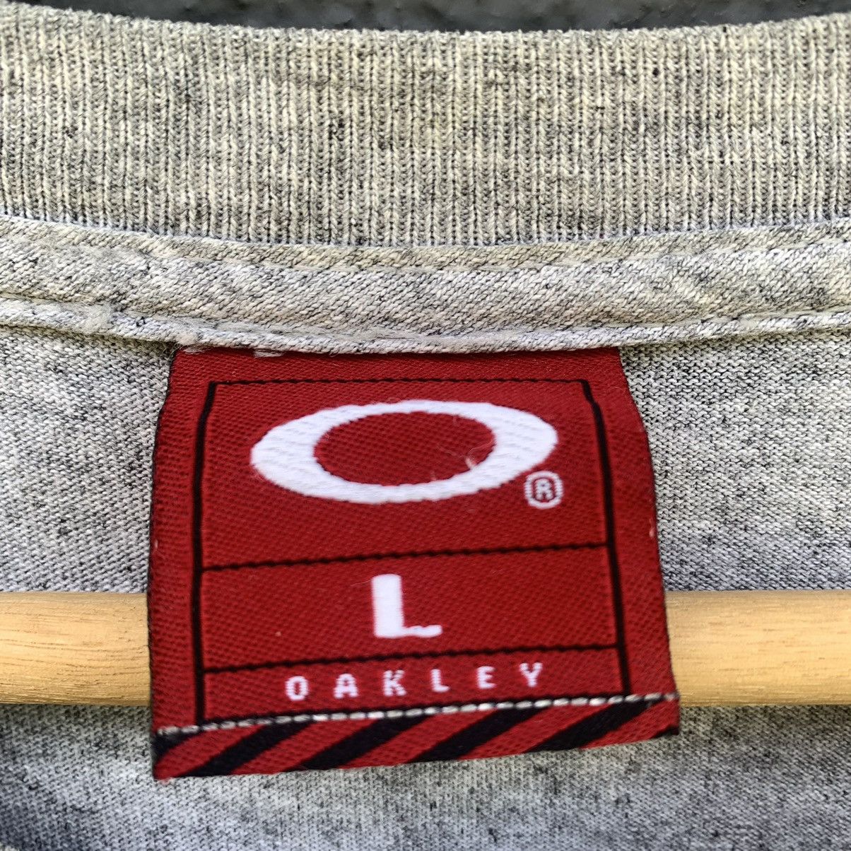 Vintage Vintage Y2k Oakley Tee Size US L / EU 52-54 / 3 - 4 Thumbnail