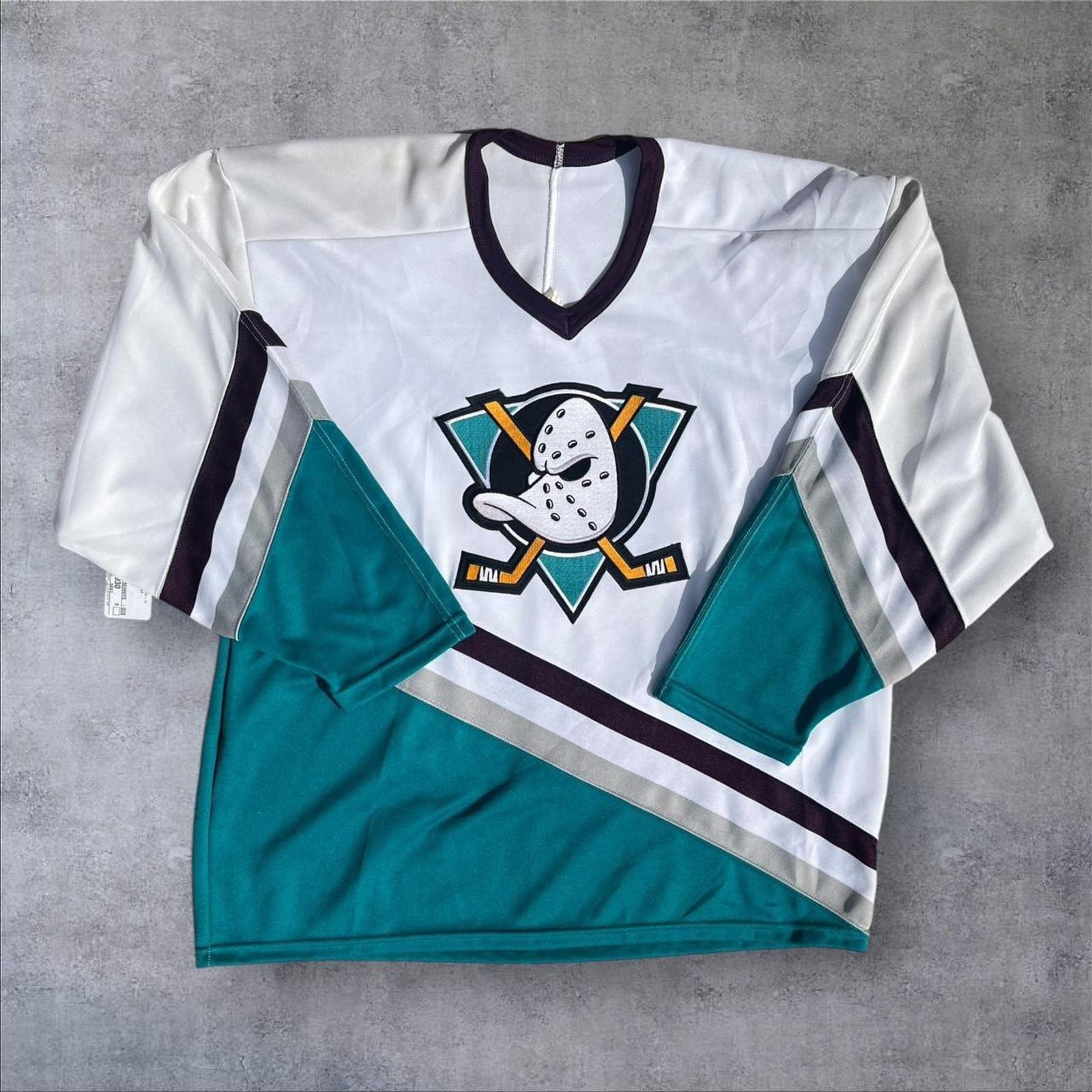 image of Nhl Vintage Mighty Ducks Ccm Hockey Jersey XL in White, Men's