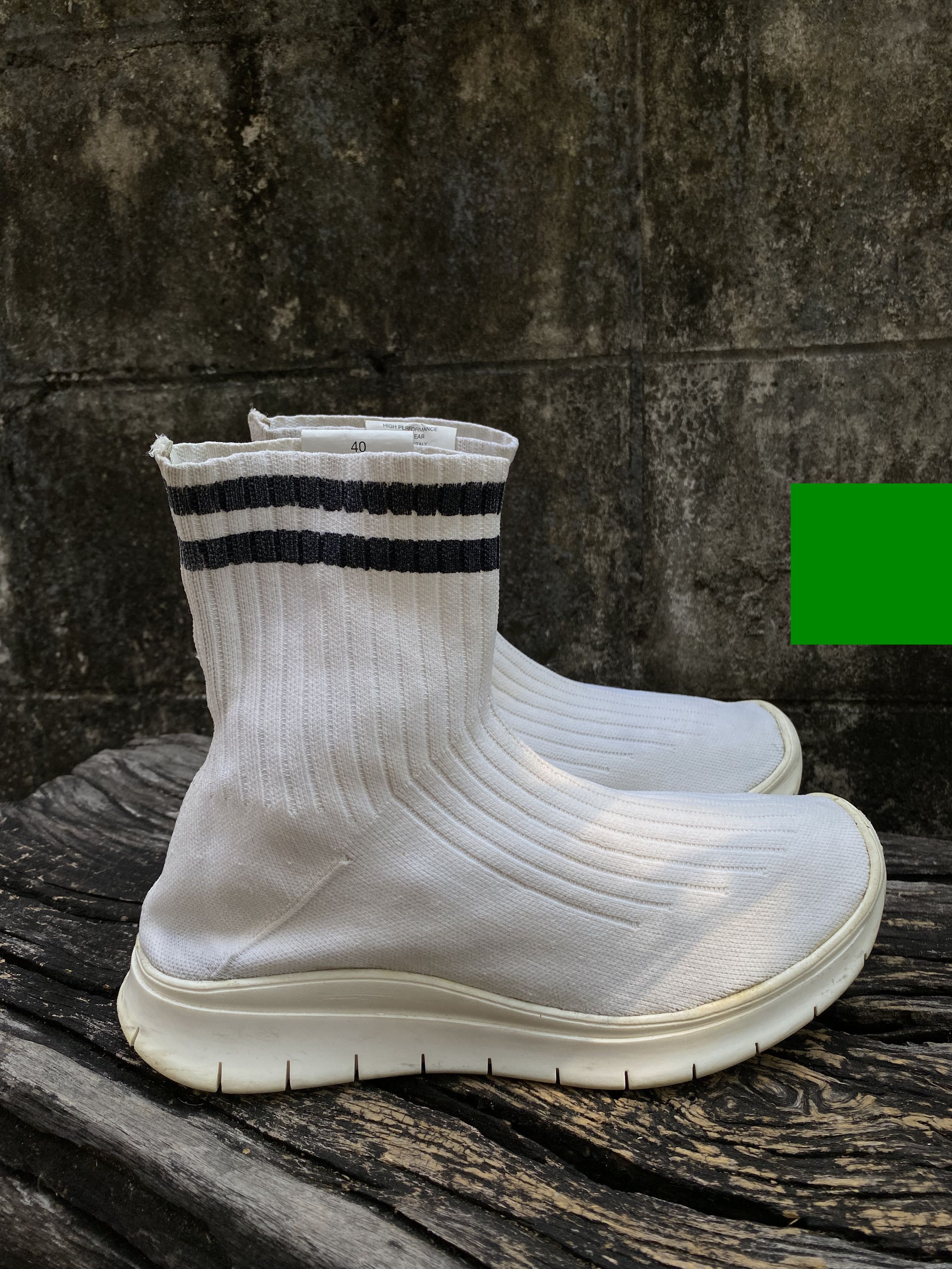 Maison Margiela Maison Margiela Sock High-top Sneakers White Size US 10 / IT 40 - 2 Thumbnail