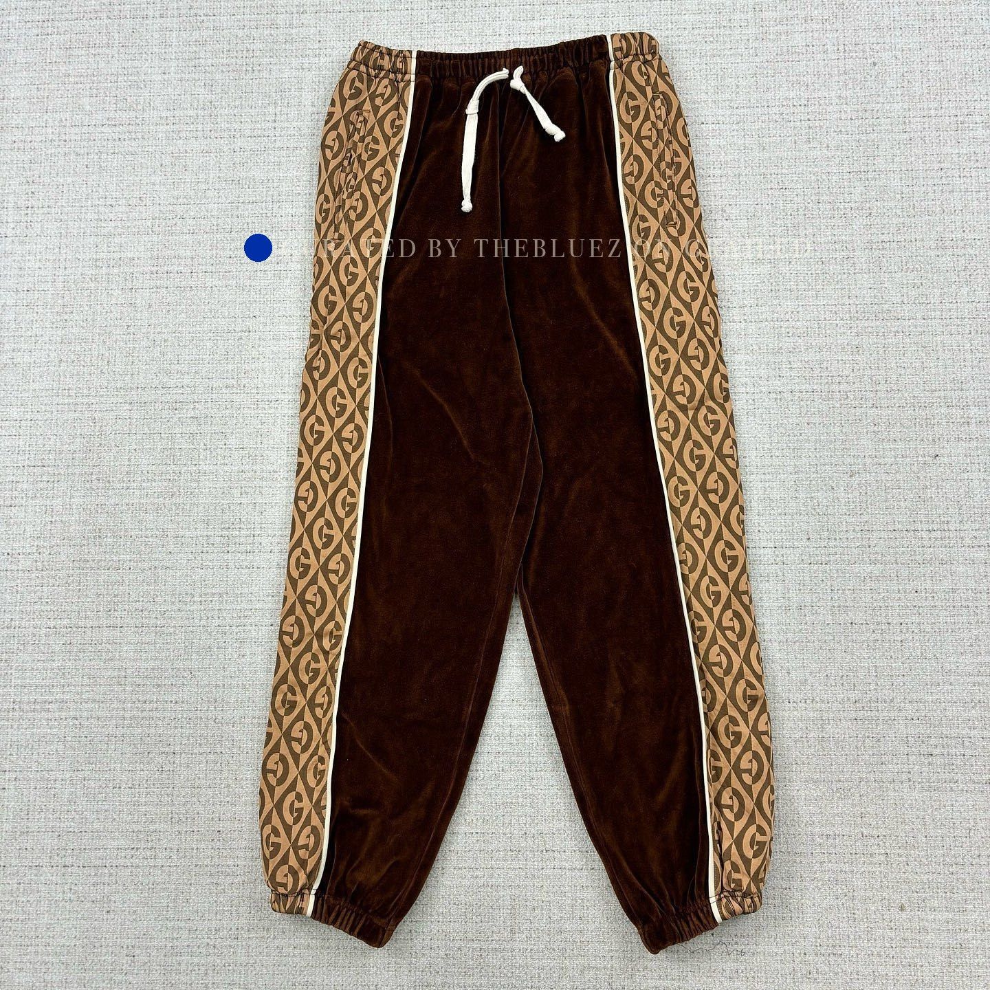 Gucci Logo Velvet Sweatpants in Brown Size US 28 / EU 44 - 1 Thumbnail