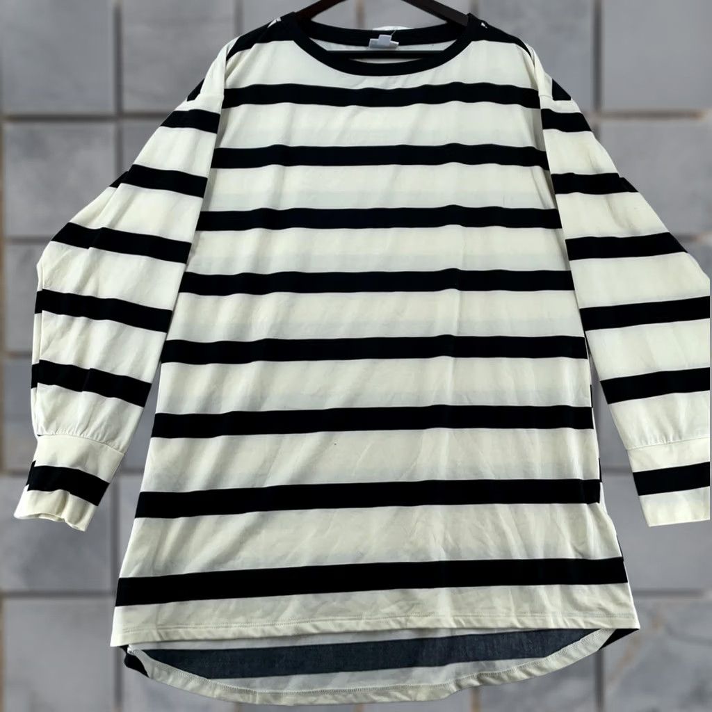 Vintage LuLaRoe Nora Tunic Top Womens L Black White Stripe Long Sleeve Crewneck Shirt Blouse Size L / US 10 / IT 46 - 1 Thumbnail