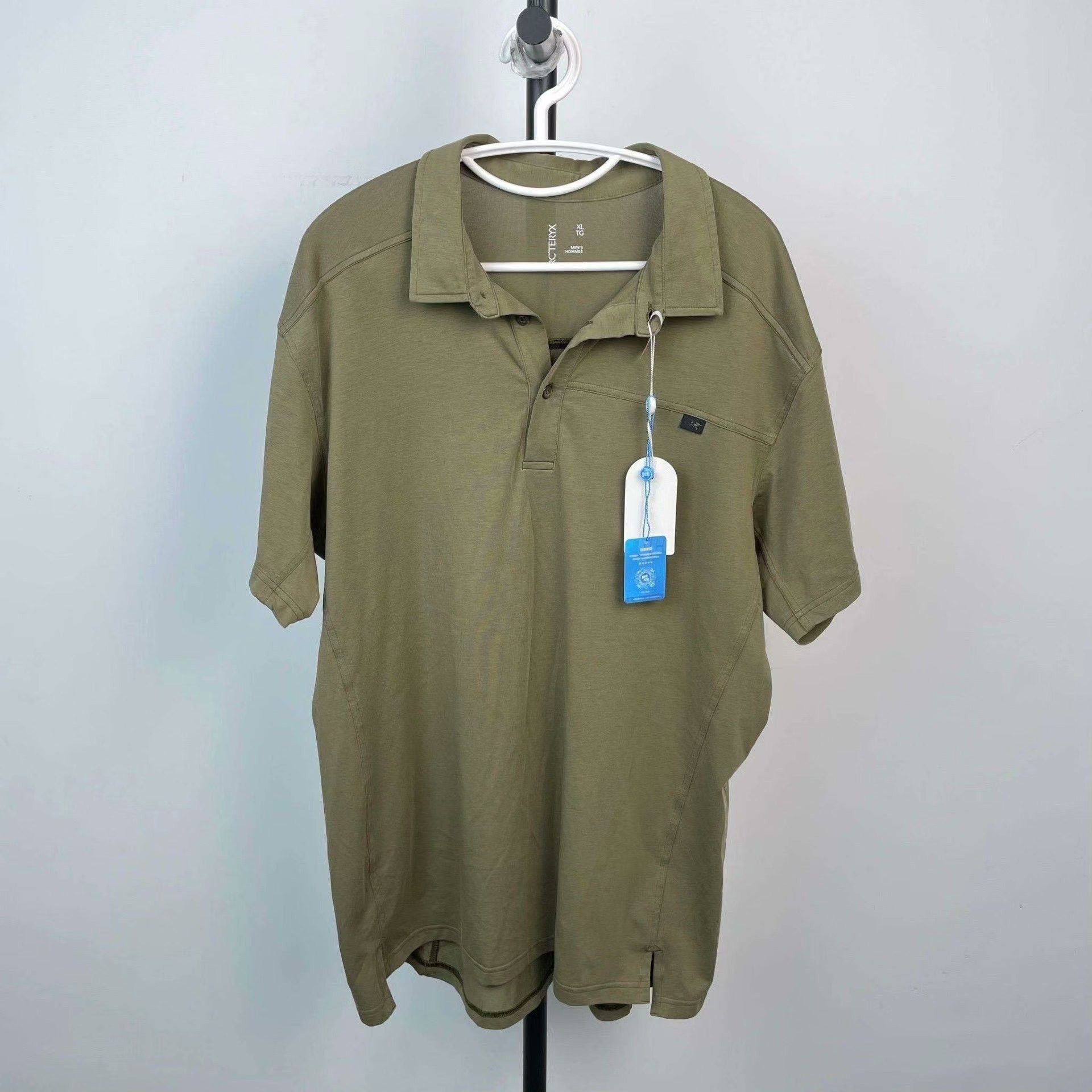 Arc'teryx Arc'teryx Polo XL Men Size US XL / EU 56 / 4 - 1 Thumbnail