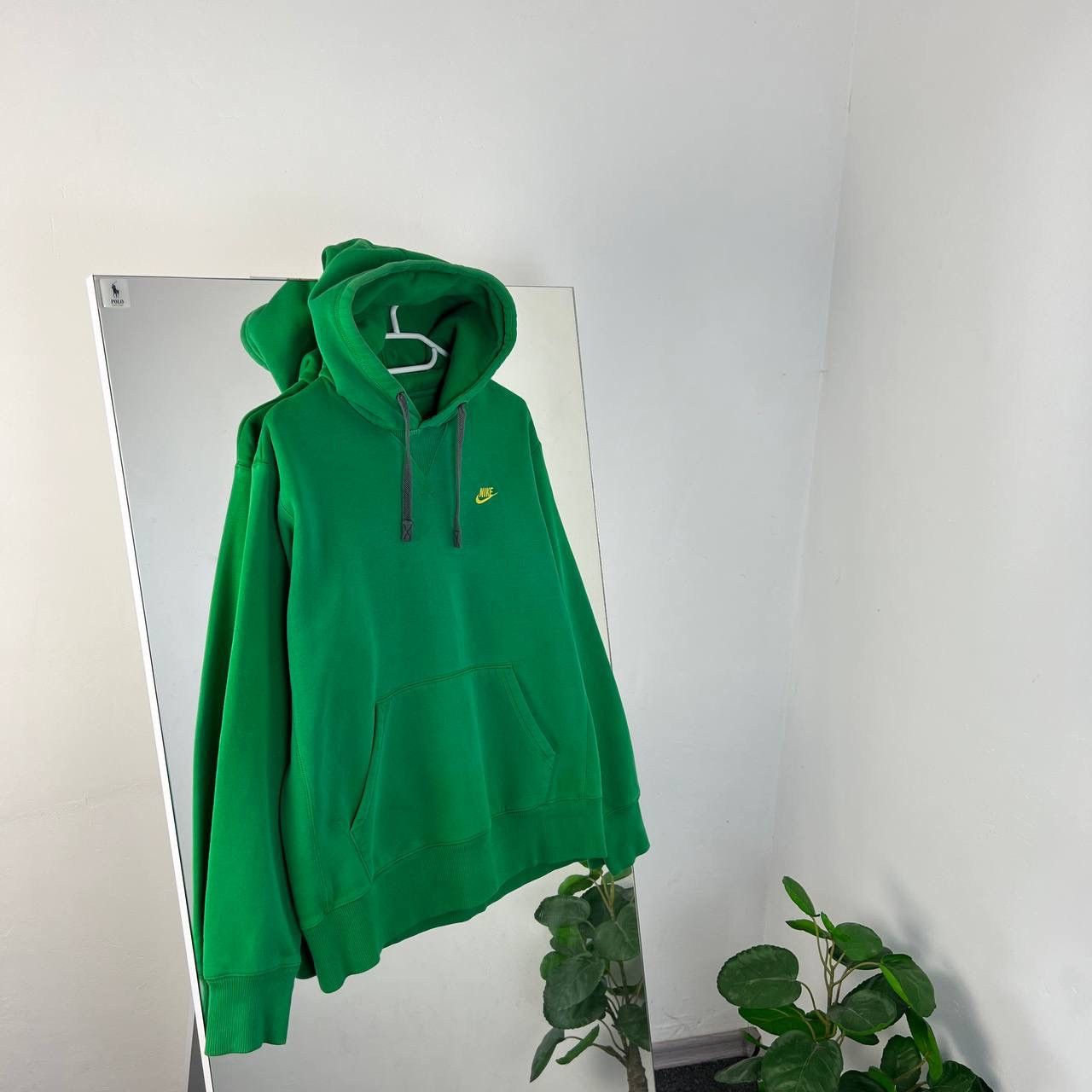 Nike Vintage Y2K Nike Mini Logo Oversizee Hoodie Size US L / EU 52-54 / 3 - 1 Thumbnail