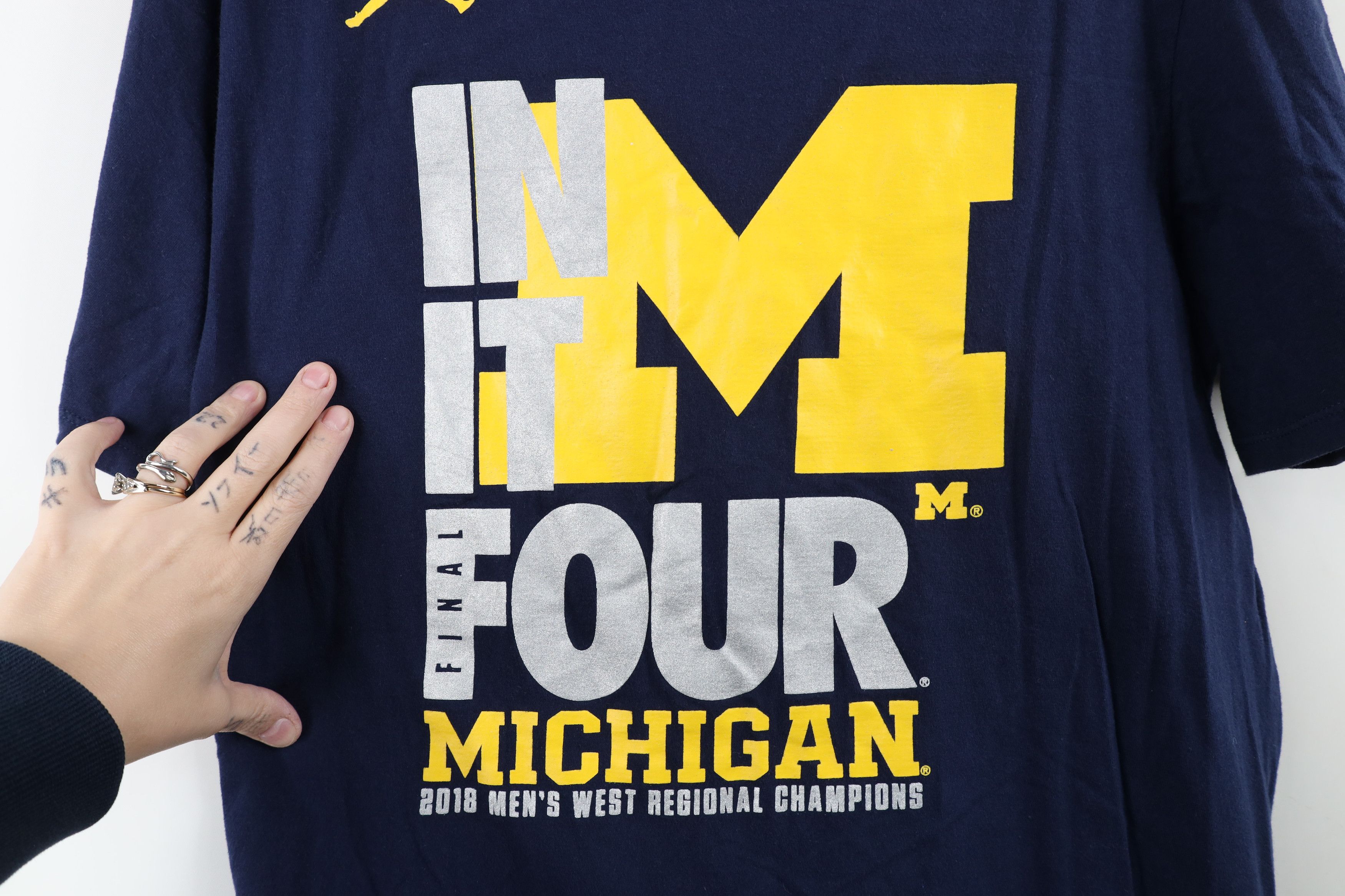 Nike Nike Air Jordan University of Michigan Basketball T-Shirt Size US L / EU 52-54 / 3 - 6 Thumbnail