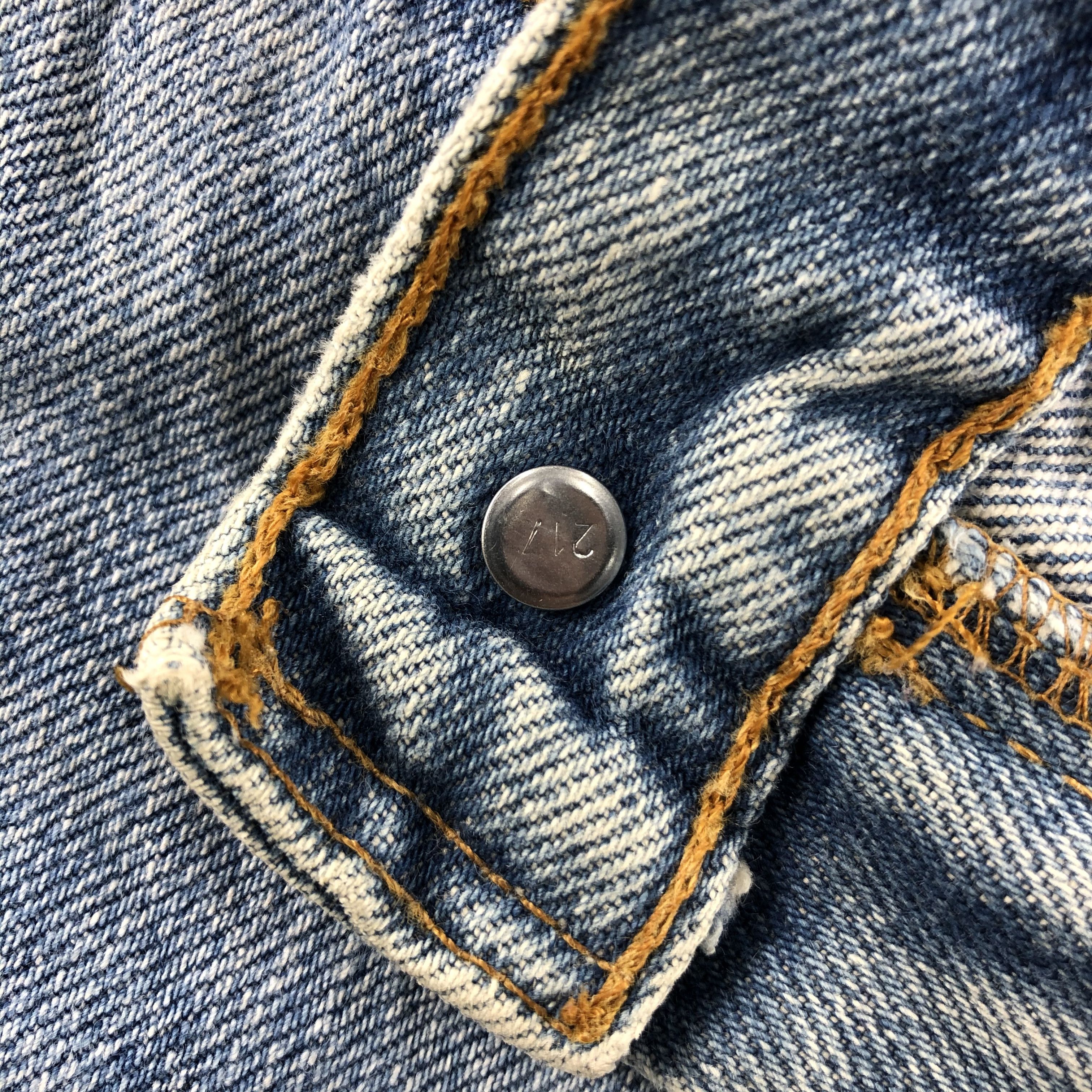Levi's Vintage 90s Light Wash Levis 505 Jeans-J1191 Size US 33 - 8 Thumbnail