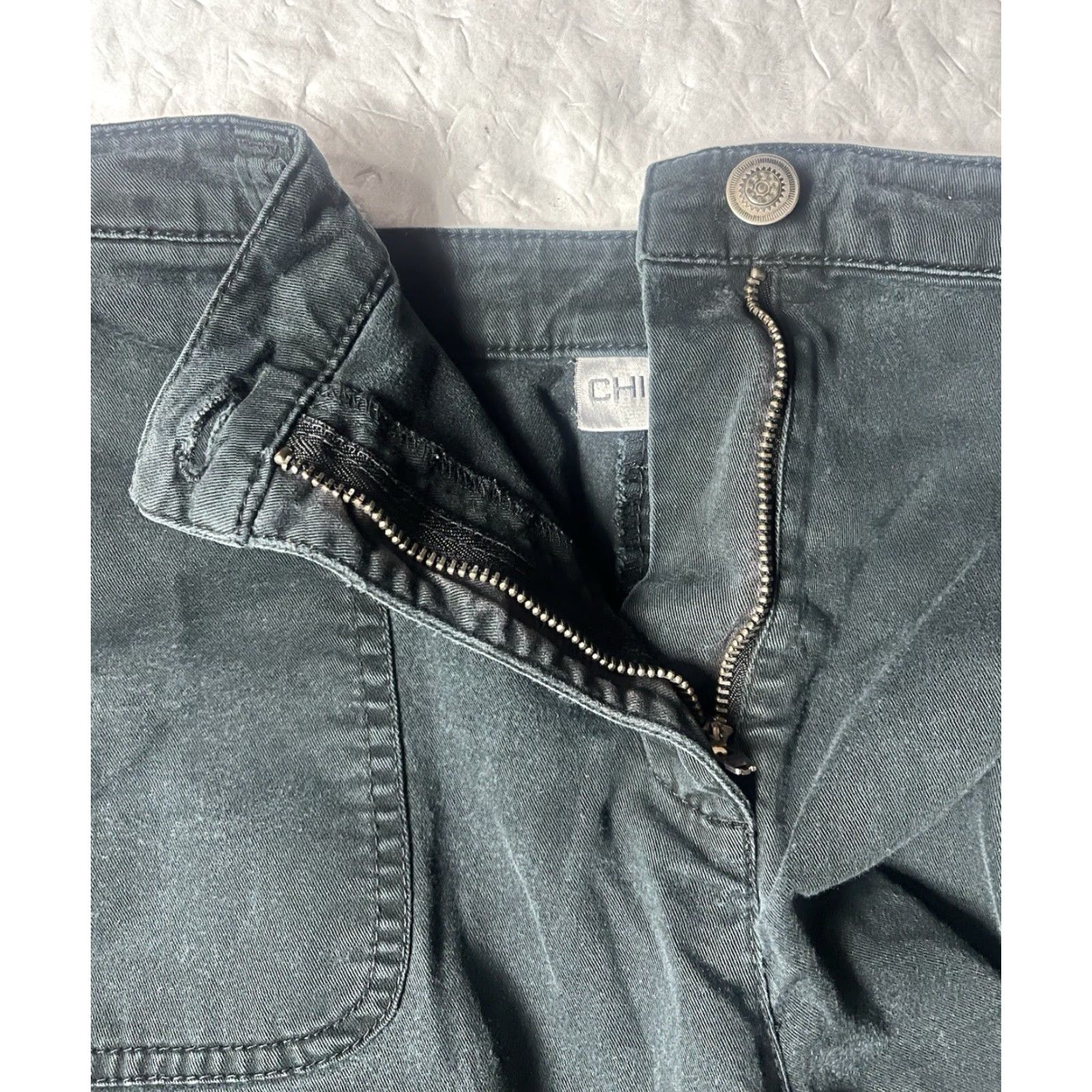 Vintage Chico's Pants Cargo Style Pockets Women’s Size 2 Black Straight Front Zipper Button Cotton Spandex Regular Size 26" / US 2 / IT 38 - 6 Thumbnail