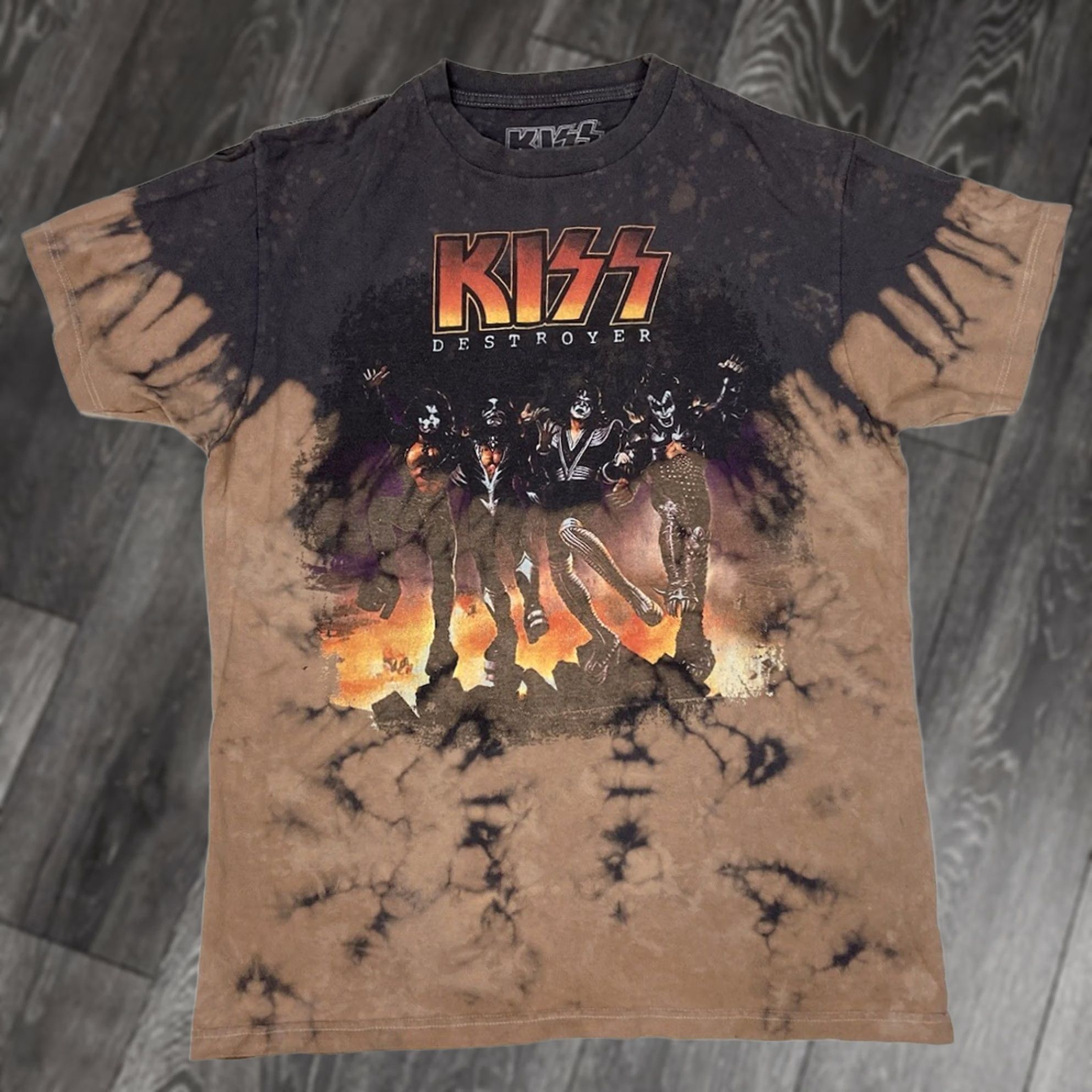 Vintage Kiss Graphic T-shirt Men Small Tie Dye Short Sleeve Music Shirt Size US S / EU 44-46 / 1 - 1 Thumbnail