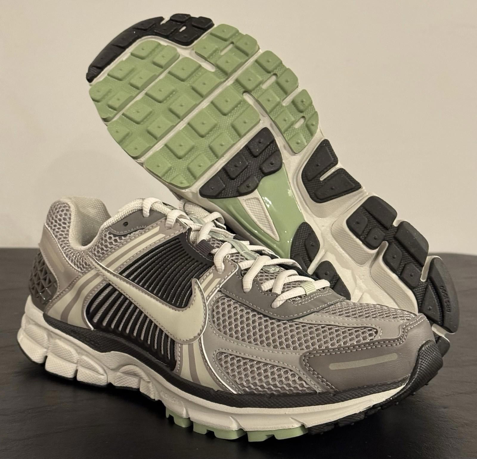 Nike Size 12.5 - Nike Air Zoom Vomero 5 Cobblestone W Size US 12 / IT 42 - 6 Thumbnail