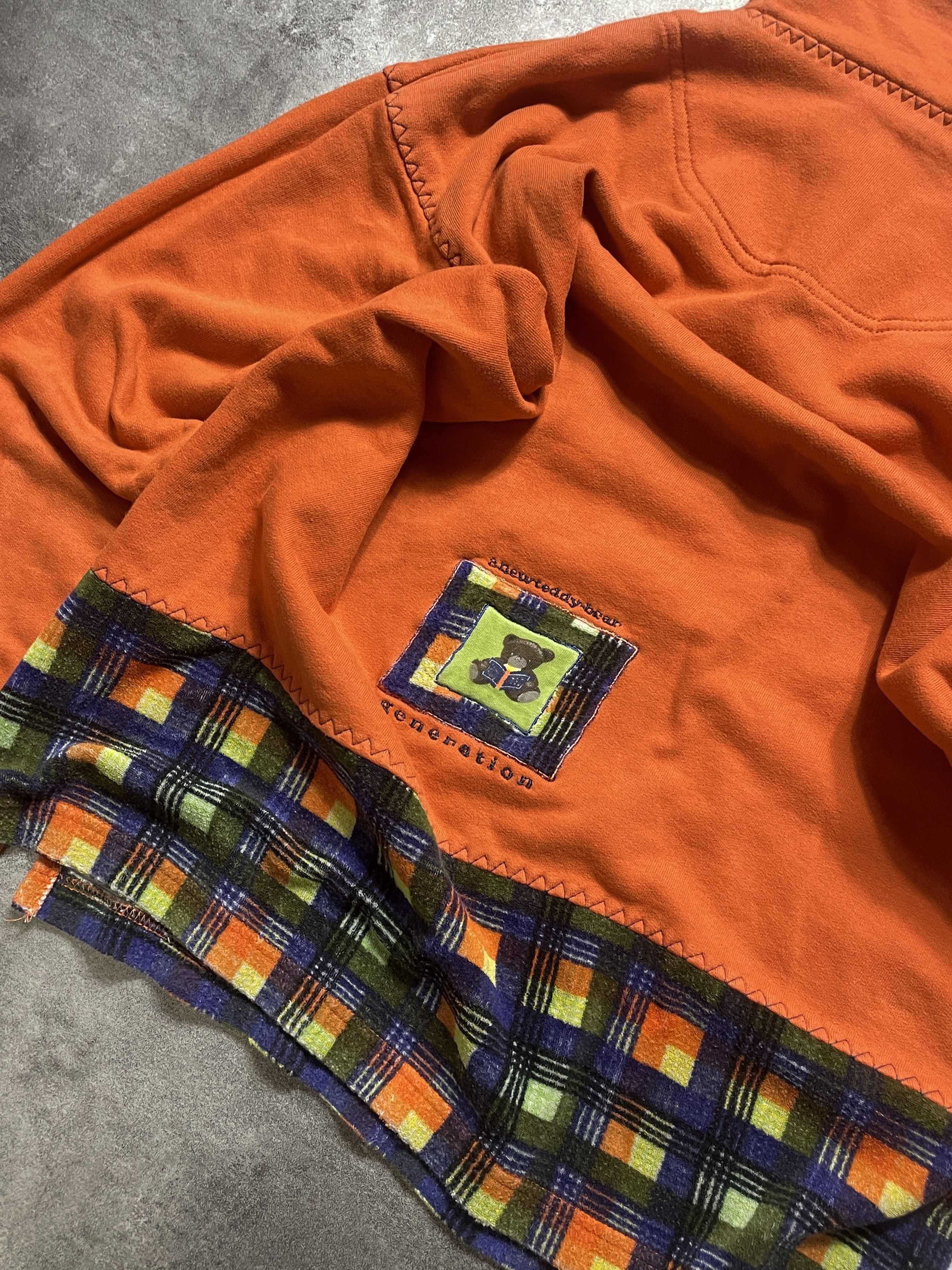Vintage Vintage Y2K Teddybear Boxy Fit Sweatshirt Size US XL / EU 56 / 4 - 4 Thumbnail