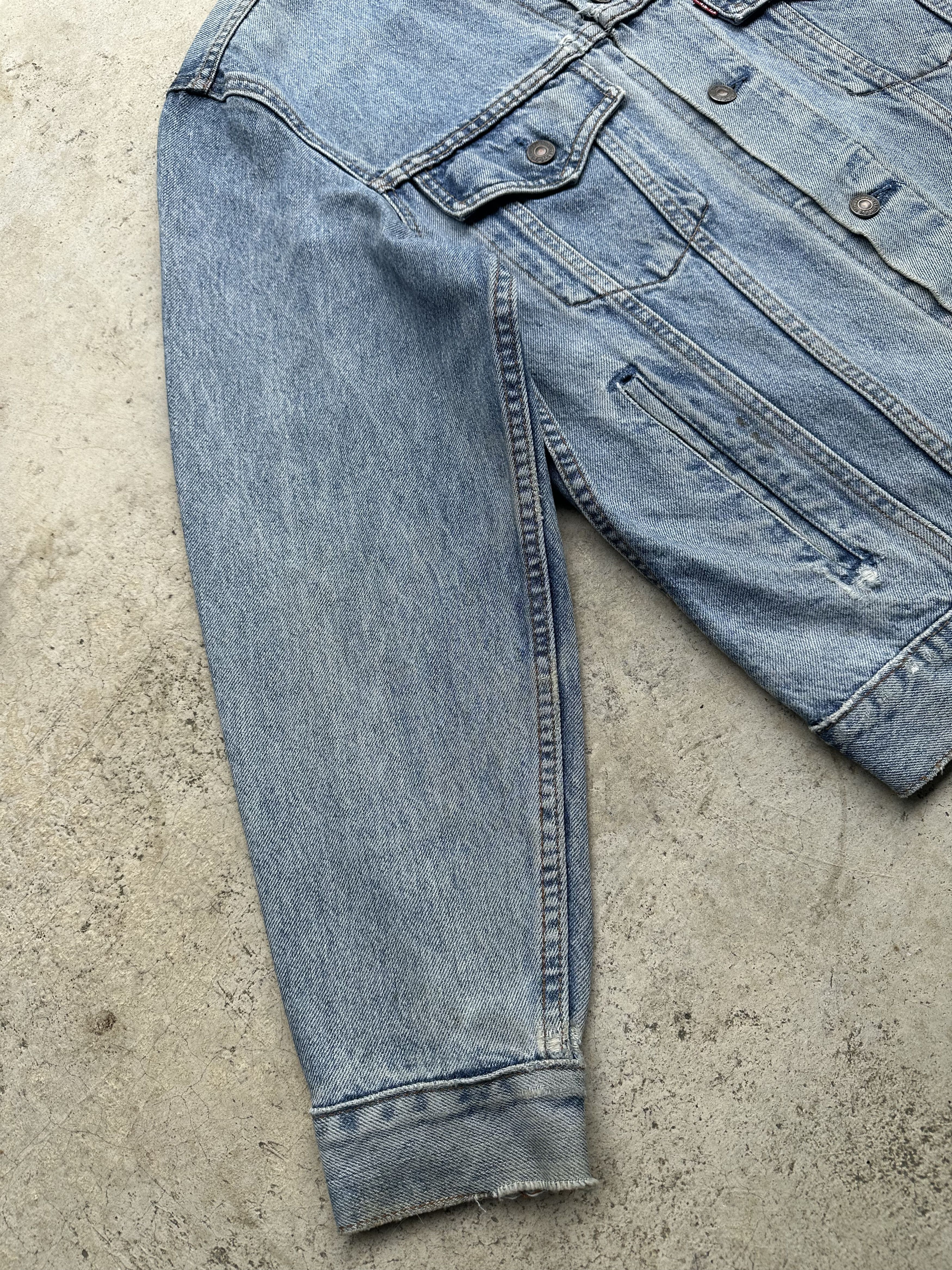 Levi's Vintage Levi’s Trucker Jacket Lot 75506 Distressed Jeans Size US M / EU 48-50 / 2 - 6 Thumbnail