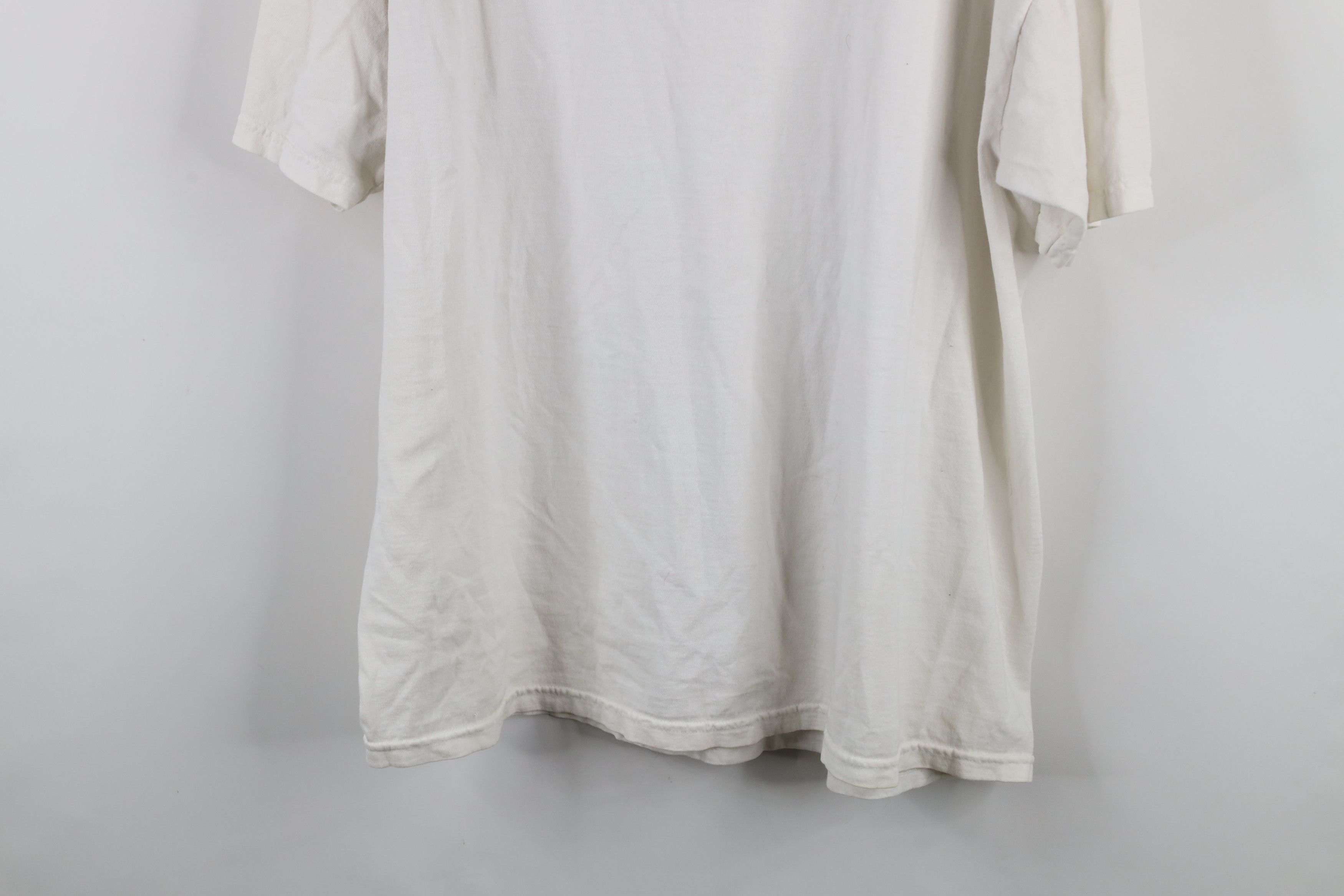 Vintage Vintage 90s Streetwear San Diego California Surfing T-Shirt Size US XL / EU 56 / 4 - 12 Thumbnail