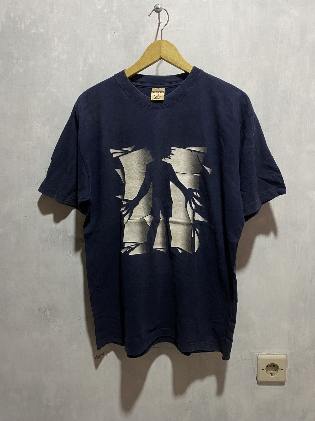 Anime vintage silhouette figures print on jerzees russel corp tee Size US L / EU 52-54 / 3 - 2 Thumbnail