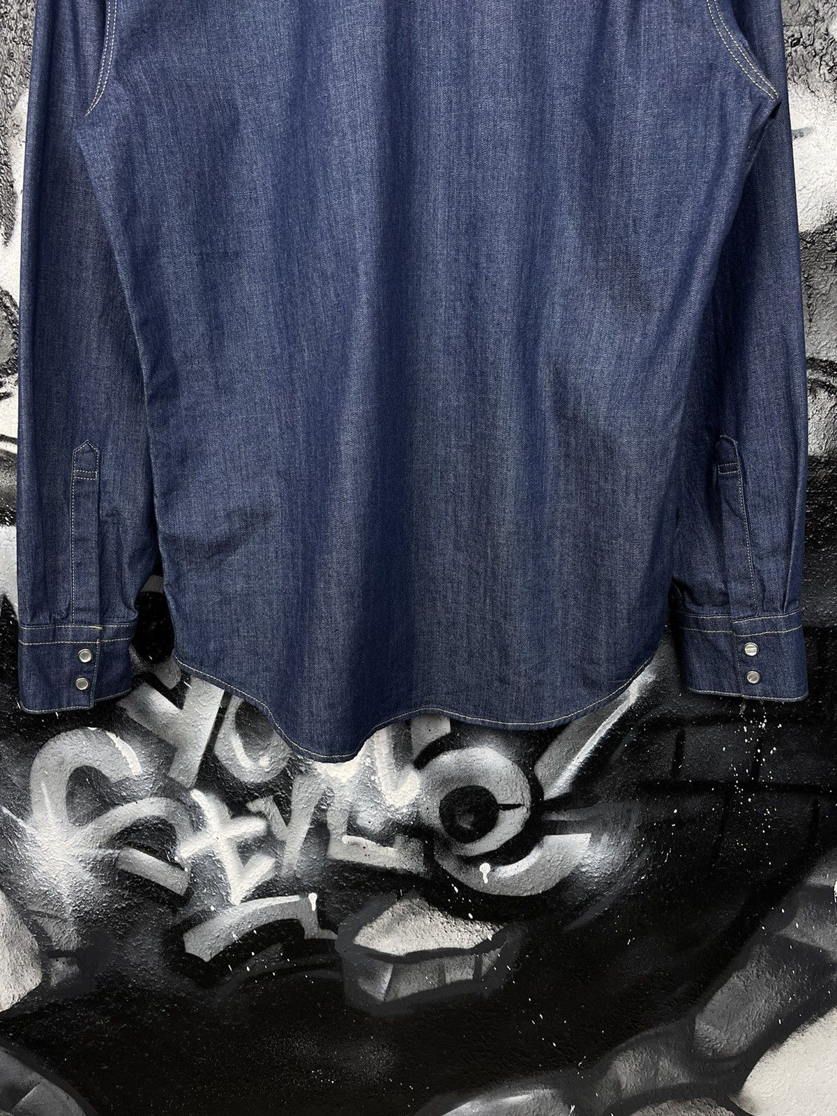 Levi's Vintage Clothing Levi’s Barstow Western Standard Denim Shirt Men’s Size M Size US M / EU 48-50 / 2 - 12 Thumbnail