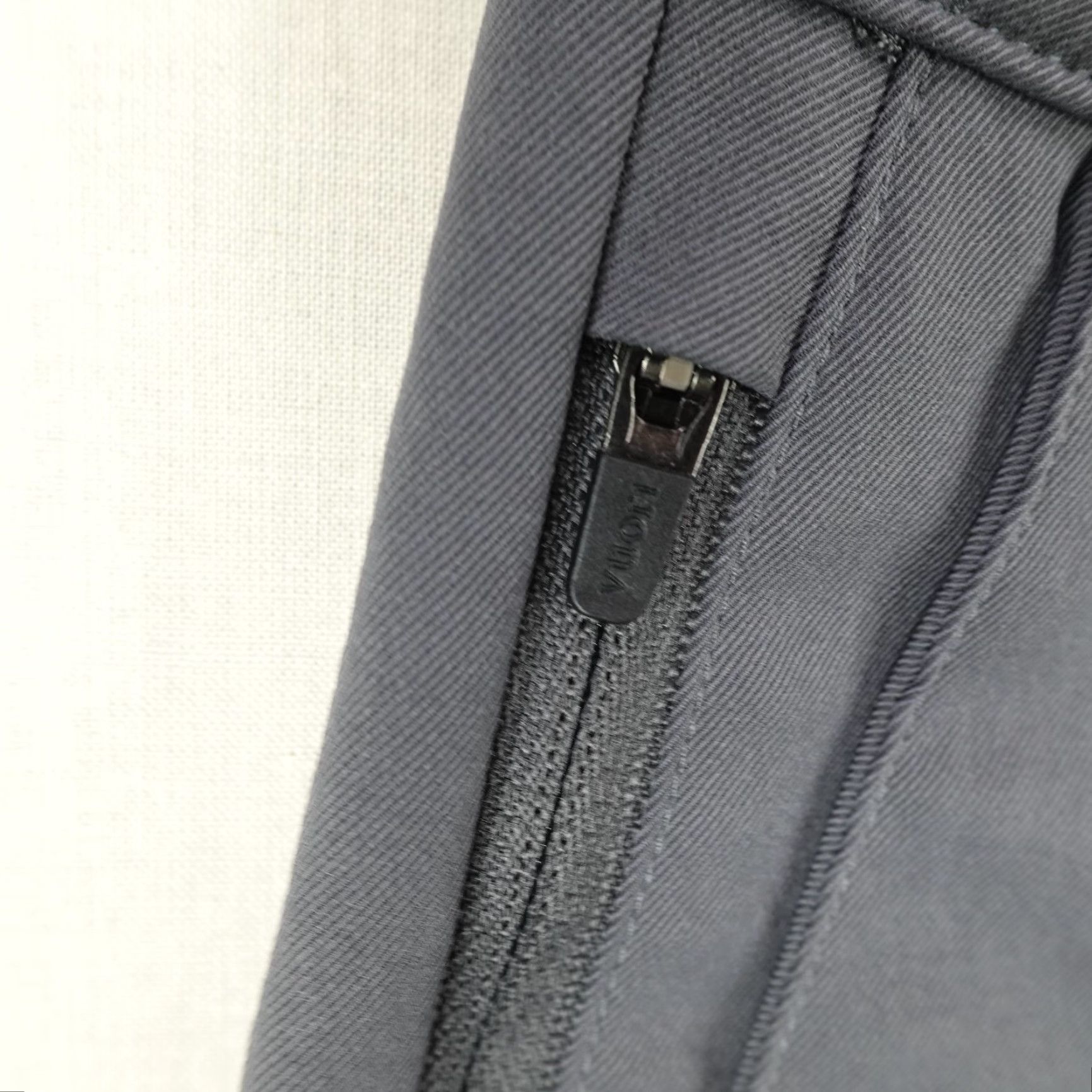 Vuori Vuori Pants Mens 35x29 Gray Chino Performance Slacks Snap Button Chino Straight Size US 35 - 5 Thumbnail