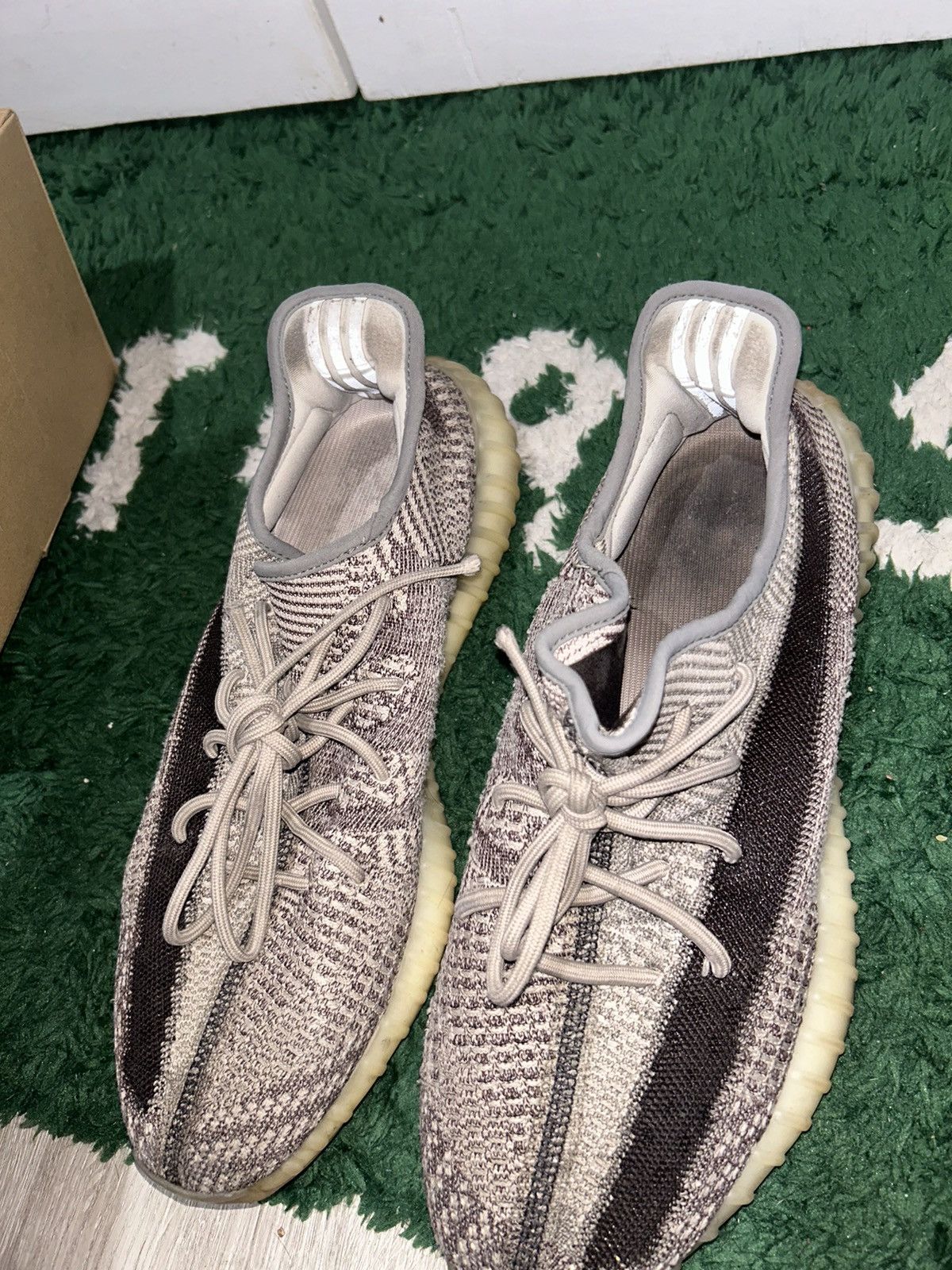 Adidas Size 13 - adidas Yeezy Boost 350 V2 Low Zyon used Size US 13 / EU 46 - 4 Thumbnail