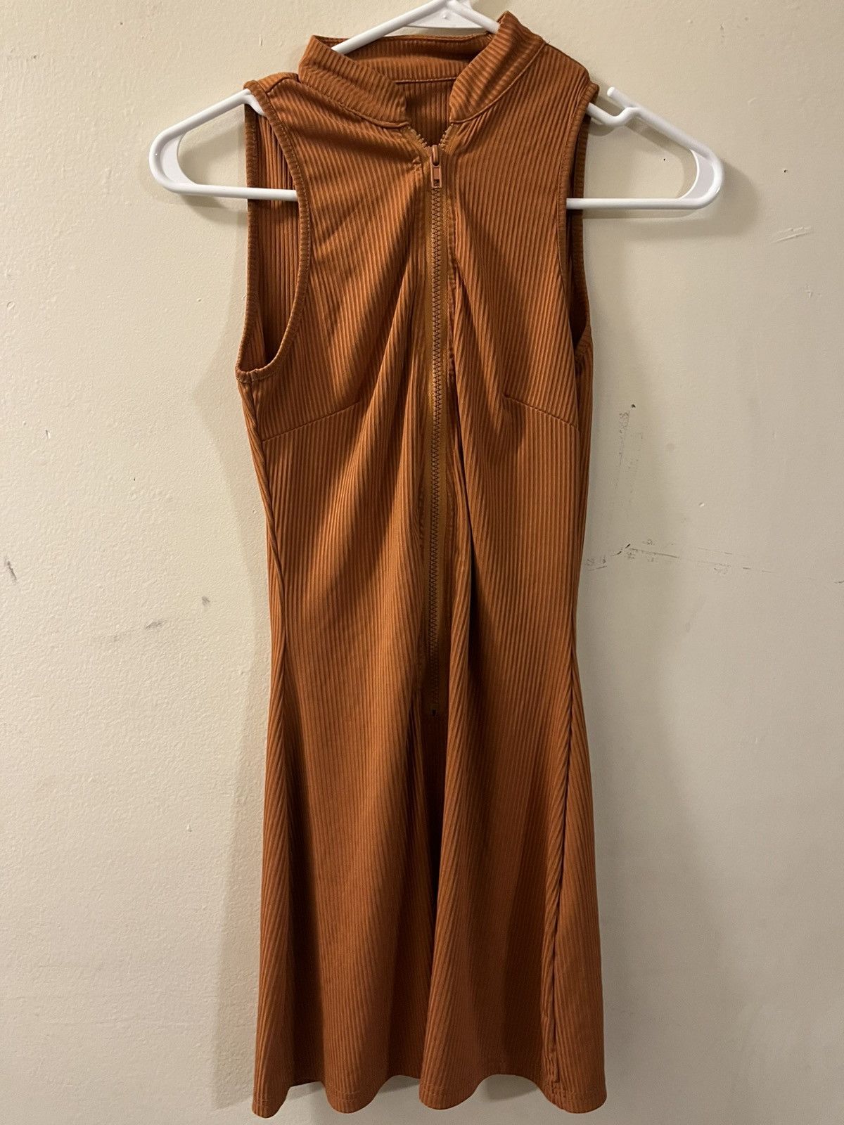 Shein Small orange zip up one piece short set Size 27" / US 4 / IT 40 - 1 Thumbnail