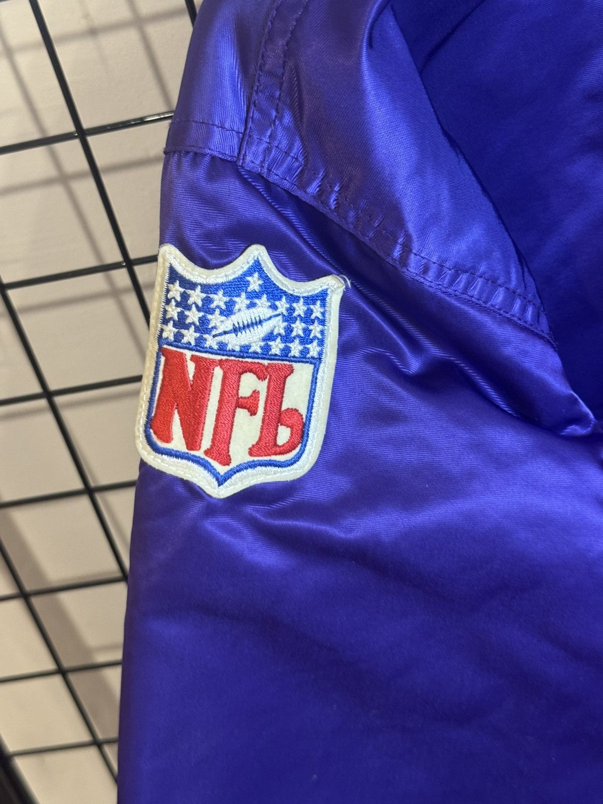Starter Vintage Starter Pro Line NHL Minnesota Vikings Satin Bomber Size US L / EU 52-54 / 3 - 4 Thumbnail