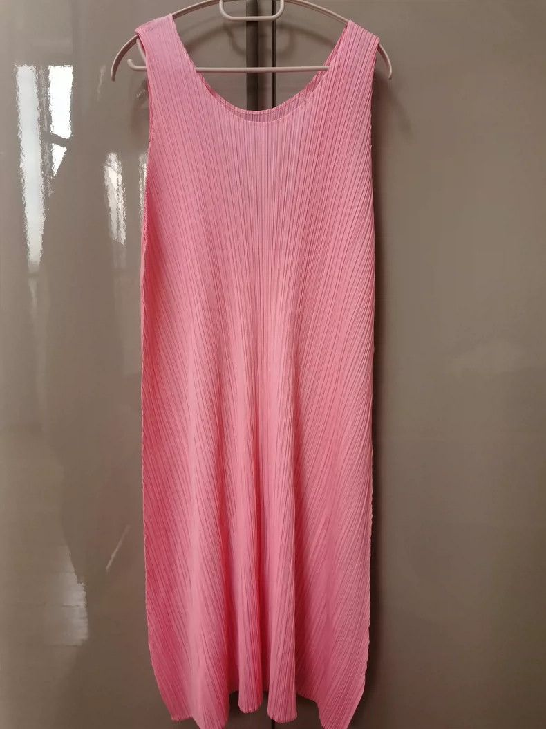 Issey Miyake Issey Miyake size:2 Pink pleated dress Size XS / US 0-2 / IT 36-38 - 1 Thumbnail