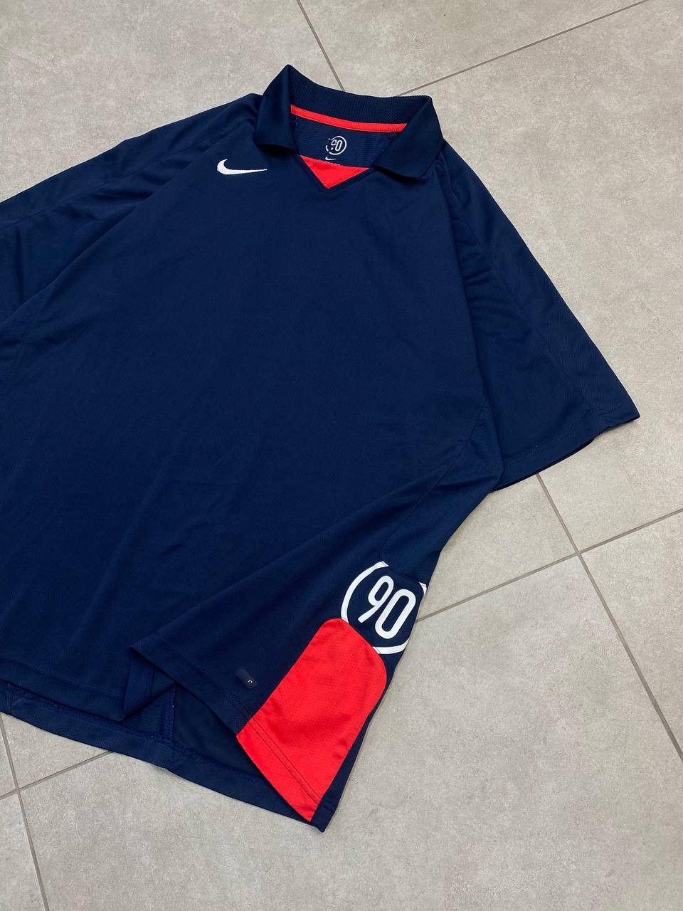 Nike Vintage Nike Total 90 Collared Small Logo Jersey T-Shirt Size US XL / EU 56 / 4 - 5 Thumbnail