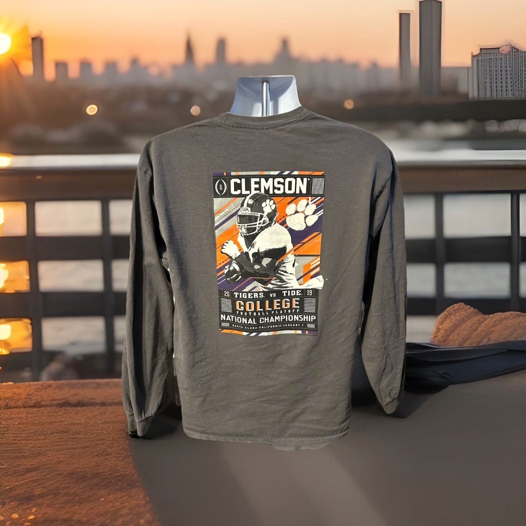 Gildan Clemson Univ Football 2019 National Champs Shirt Men Large Long Sleeve Gray Size US L / EU 52-54 / 3 - 7 Thumbnail
