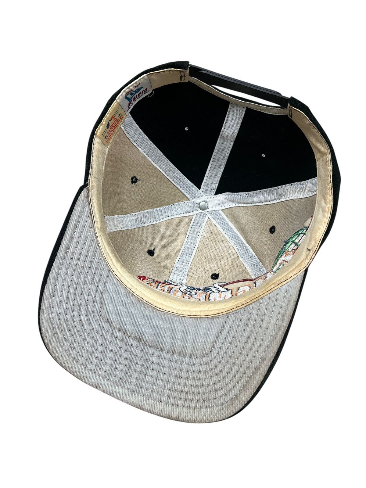 New Era × New York Yankees × Vintage 1998 Yankees World Series x New Era Snapback Size ONE SIZE - 8 Thumbnail