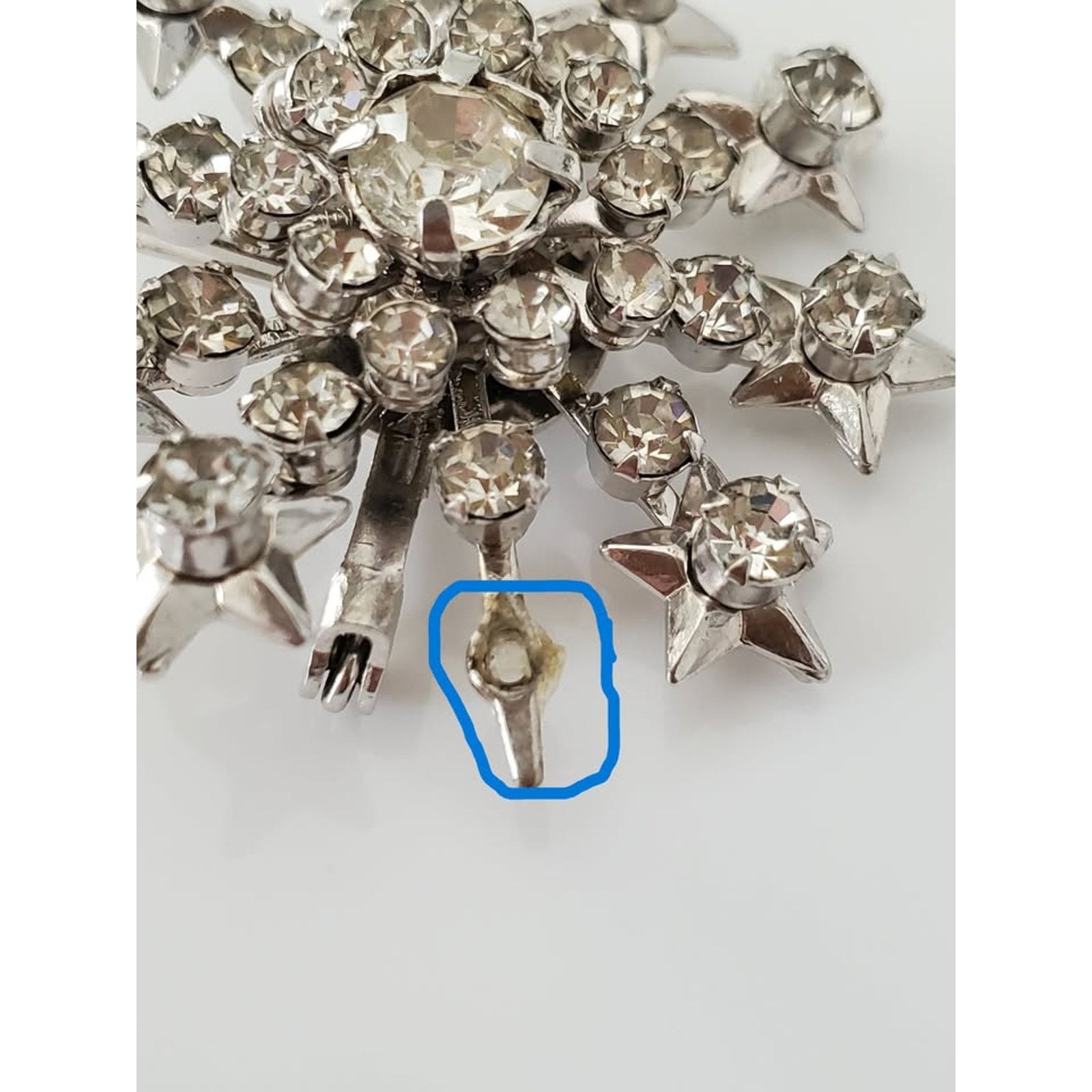 Other Vintage Snowflake Clear Rhinestone Brooch Lot of 2 Size ONE SIZE - 3 Thumbnail