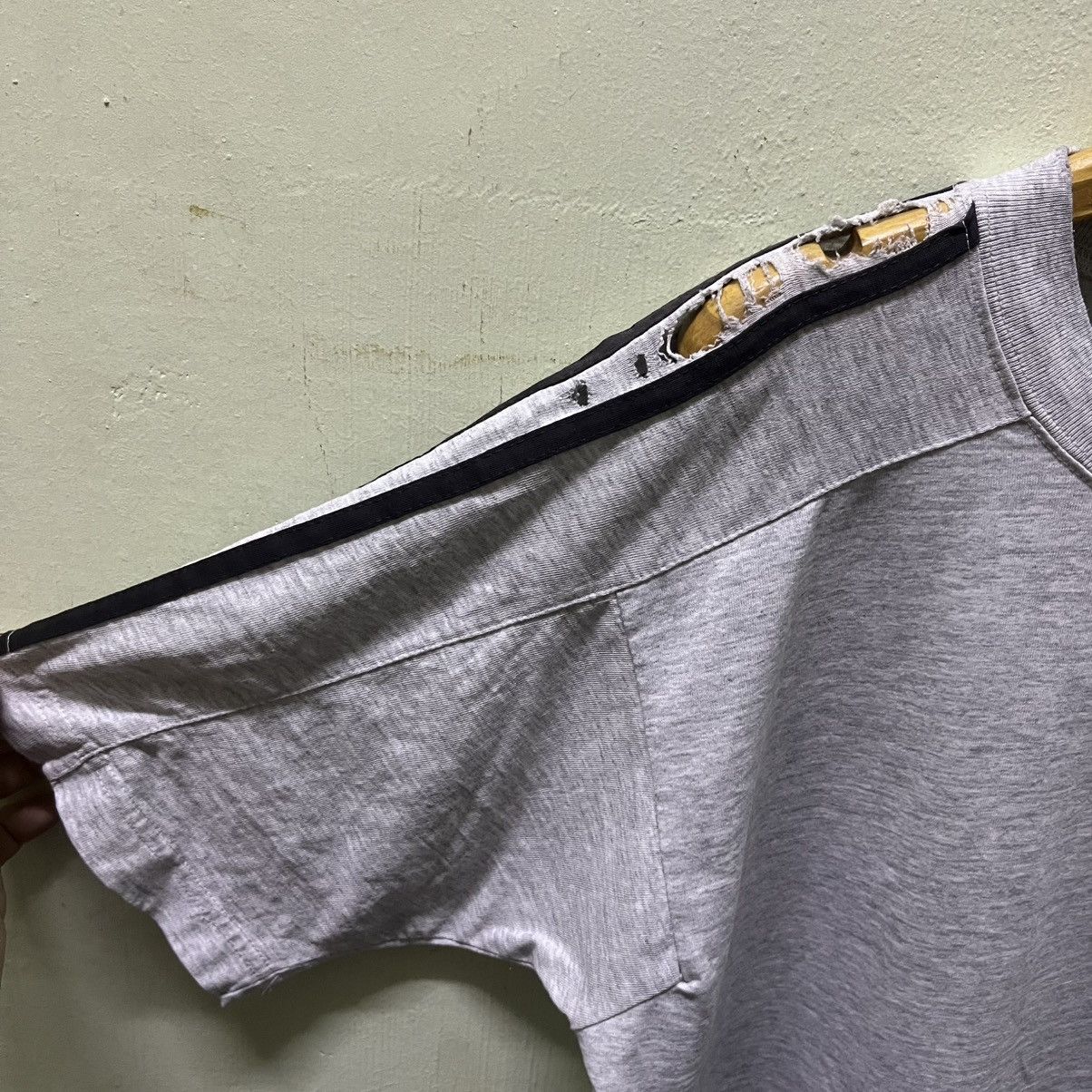 Adidas Distressed Vintage Adidas Tees Size US M / EU 48-50 / 2 - 3 Thumbnail