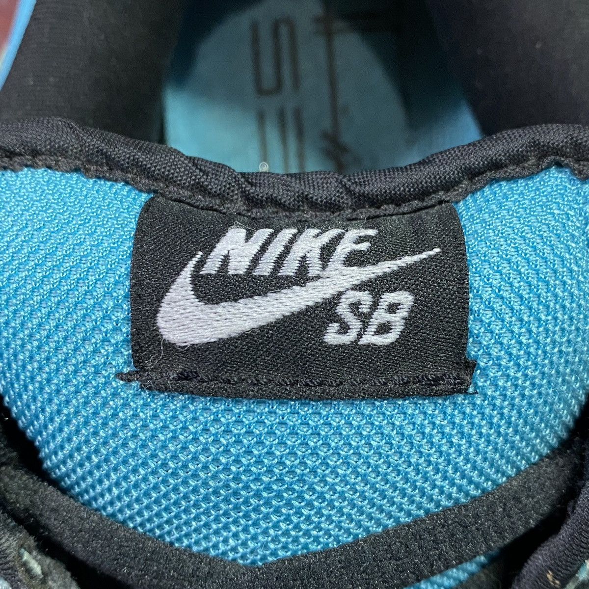 Nike SB Dunk Low Tokyo Blue Taxi 2006 Size US 8 / EU 41 - 11 Thumbnail