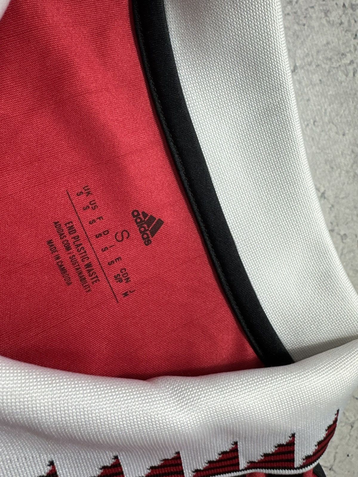 Adidas Adidas FC Manchester United Soccer Jersey Long Sleeve 2022 Size US S / EU 44-46 / 1 - 6 Thumbnail