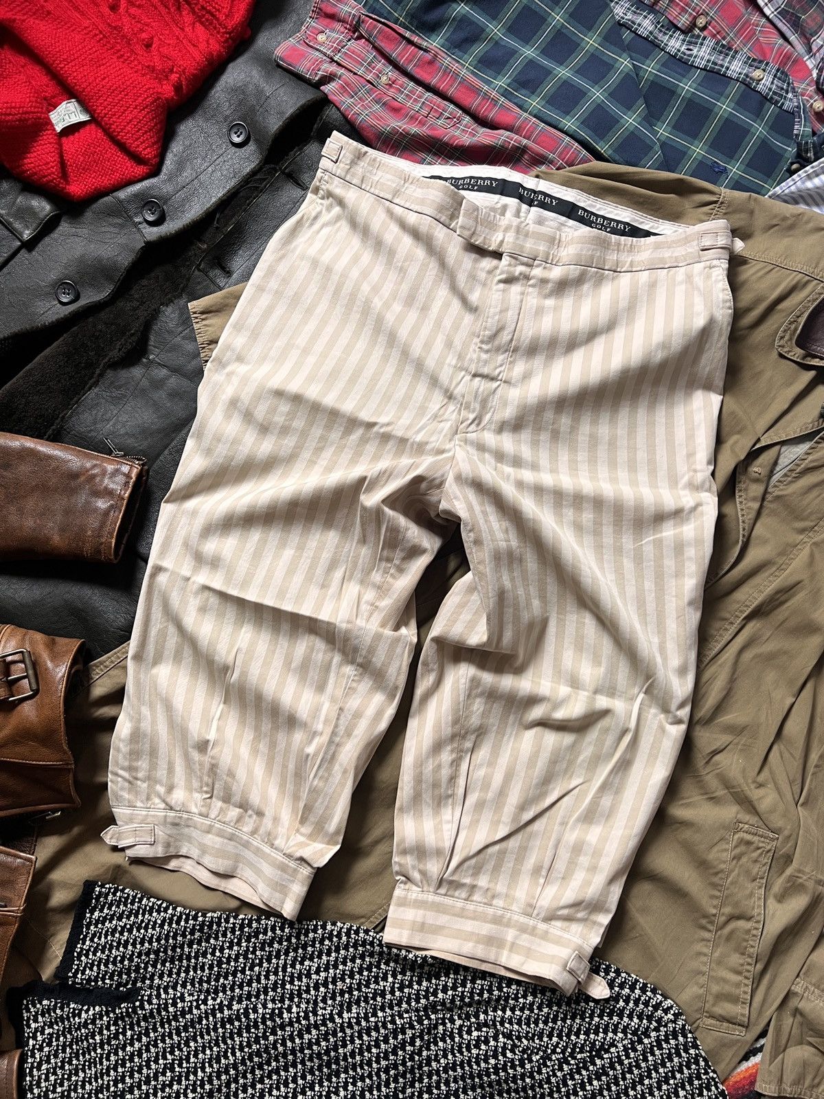 Burberry Rare Vintage Burberry Golf 3/4 Shorts Paul Harnden Style Size US 36 / EU 52 - 9 Thumbnail
