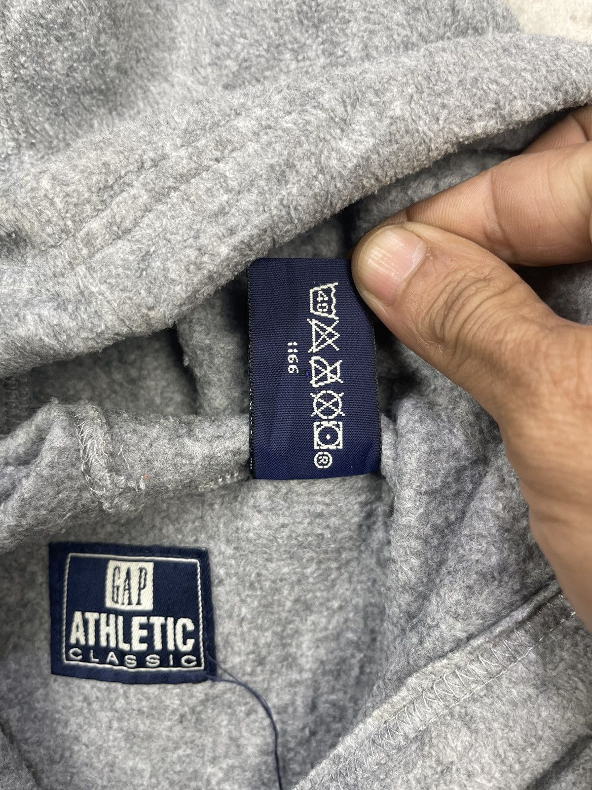 Gap Vintage GAP Athletic Centre Logo Pull Over Hoodies Size US M / EU 48-50 / 2 - 10 Thumbnail