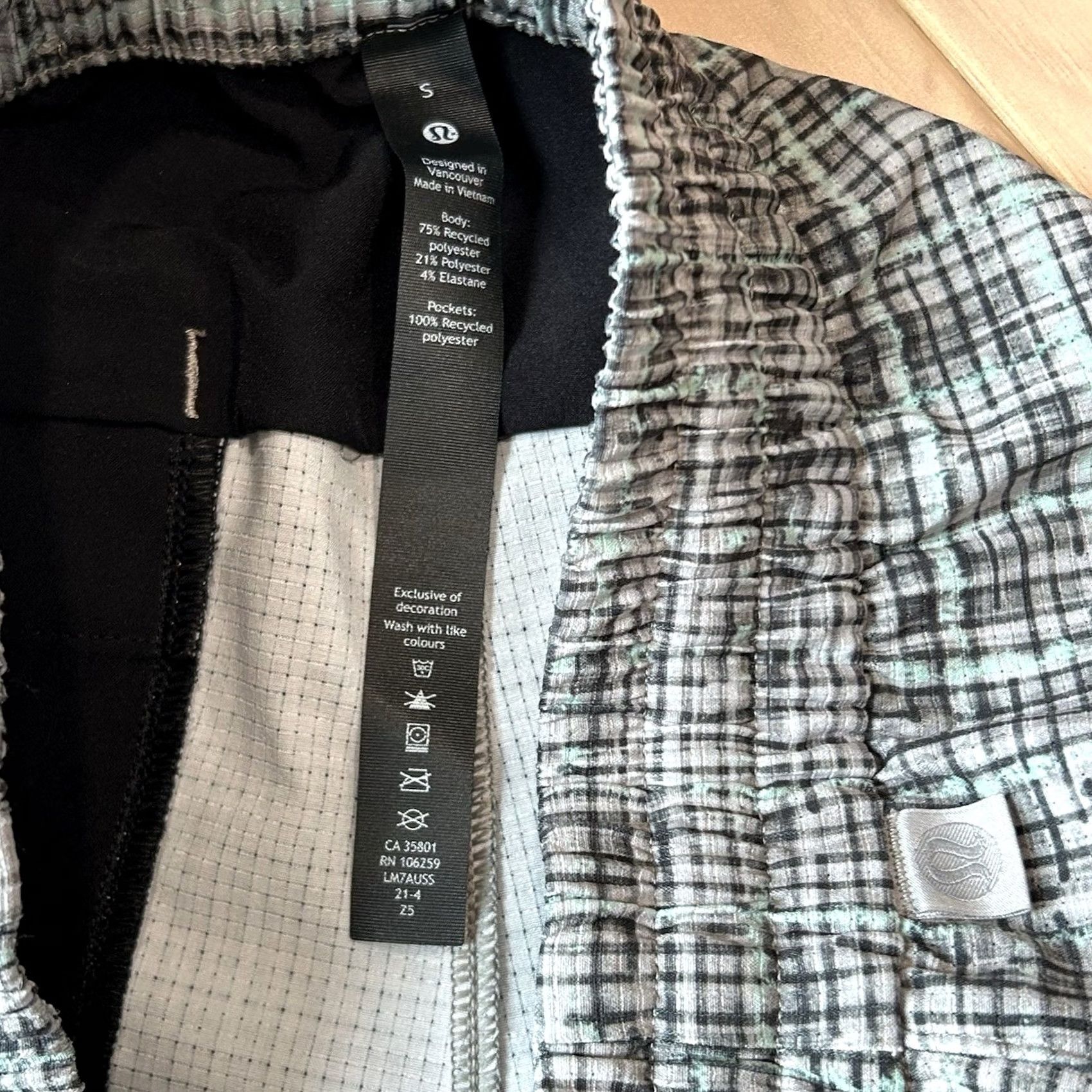 Lululemon Lululemon Bowline Short Woven Air Ventlight 8” Inseam Men’s Small Regular Marker Check Grey Multi Shorts Mens Regular 30-32 Inseam 8 Hidden? Size US 29 - 4 Thumbnail