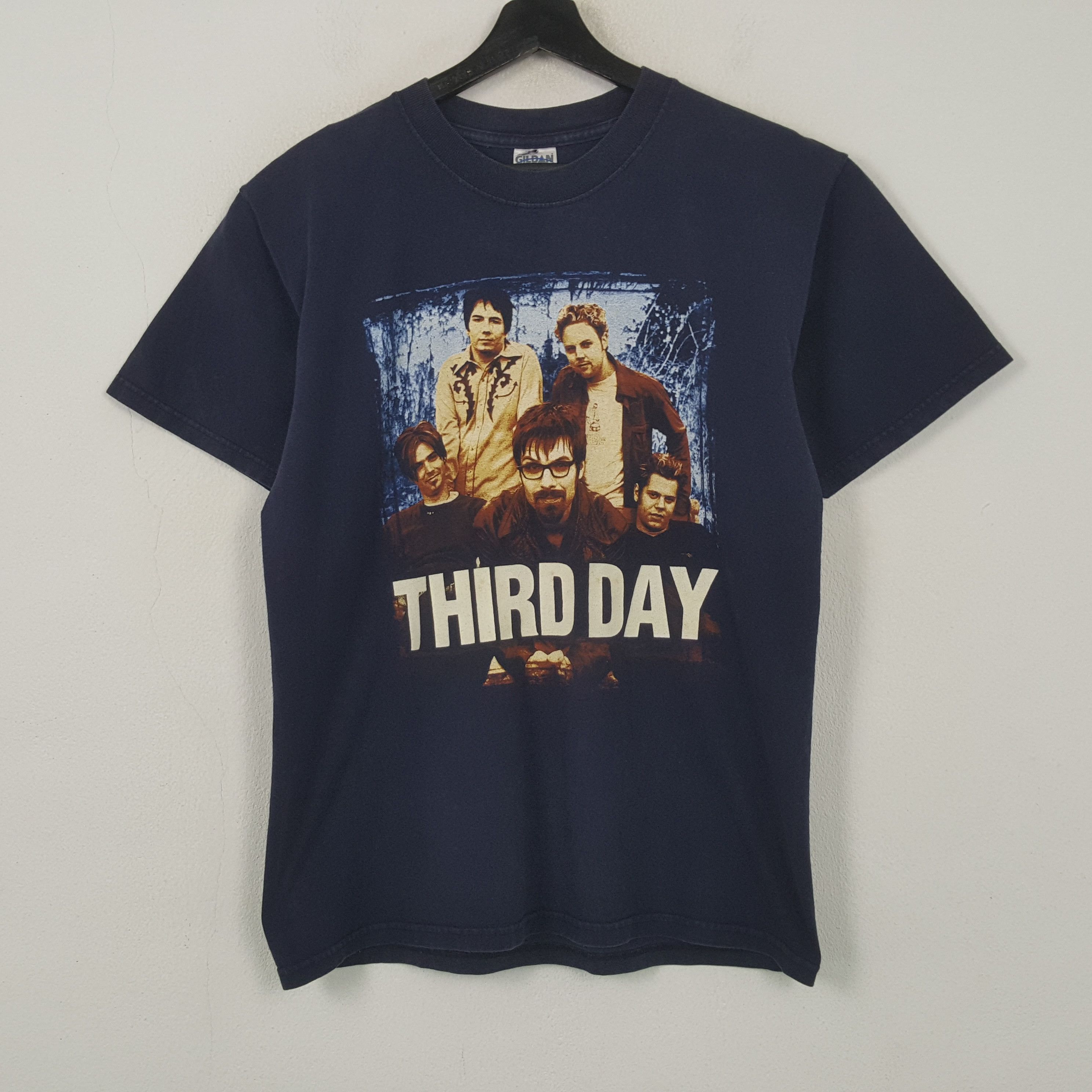 Gildan Third Day Phototees Style Tshirt RR7 Size US M / EU 48-50 / 2 - 1 Thumbnail