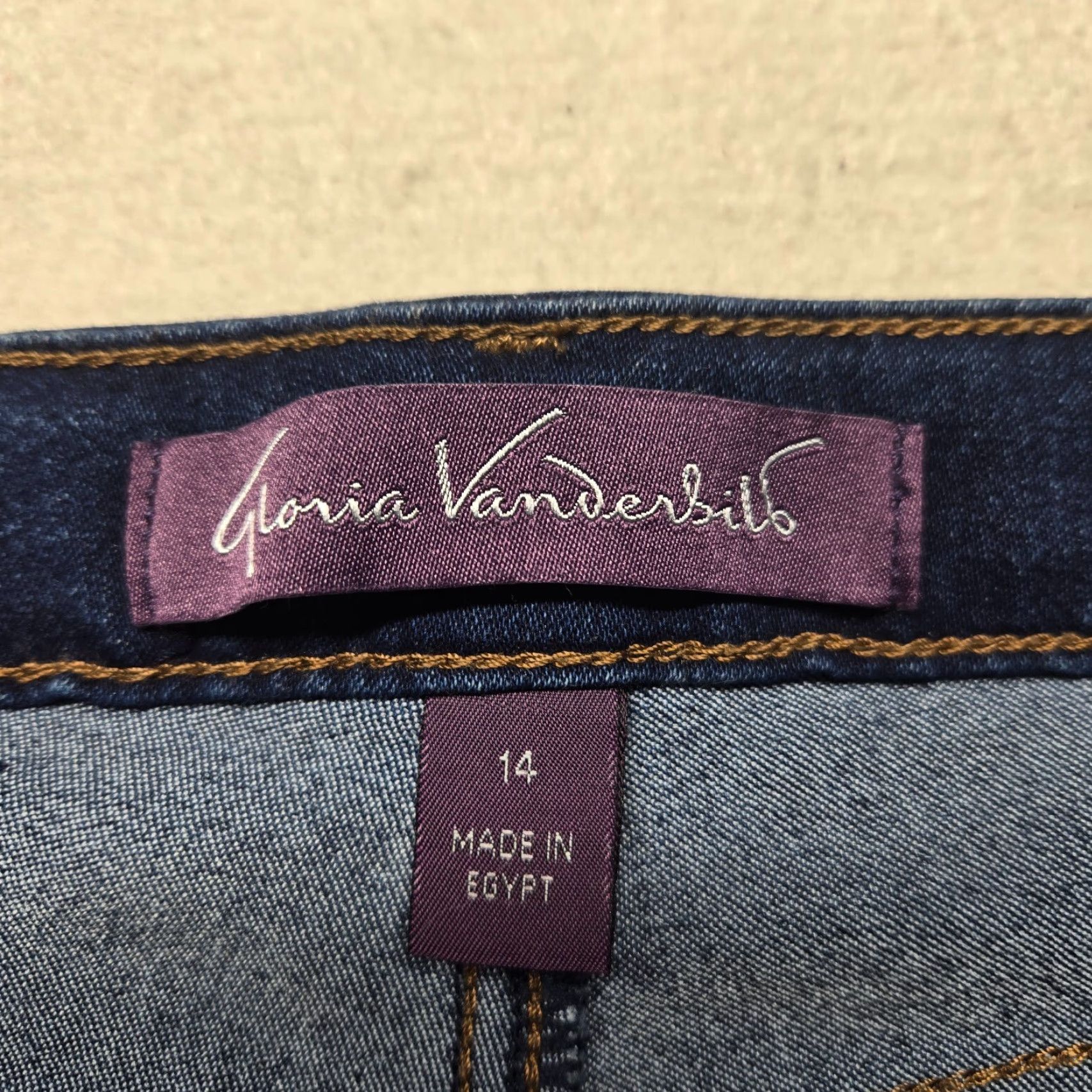 Gloria Vanderbilt Gloria Vanderbilt Amanda Dark Wash Blue Jeans Denim Adult Women's Size 14 Size 36" / US 14 / IT 50 - 2 Thumbnail