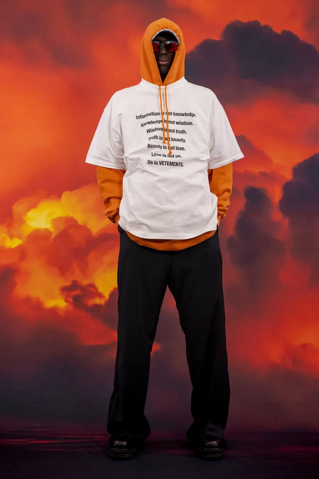 Vetements Vetements FW21 “Information Is Not Knowledge” T-Shirt Size US L / EU 52-54 / 3 - 2 Thumbnail