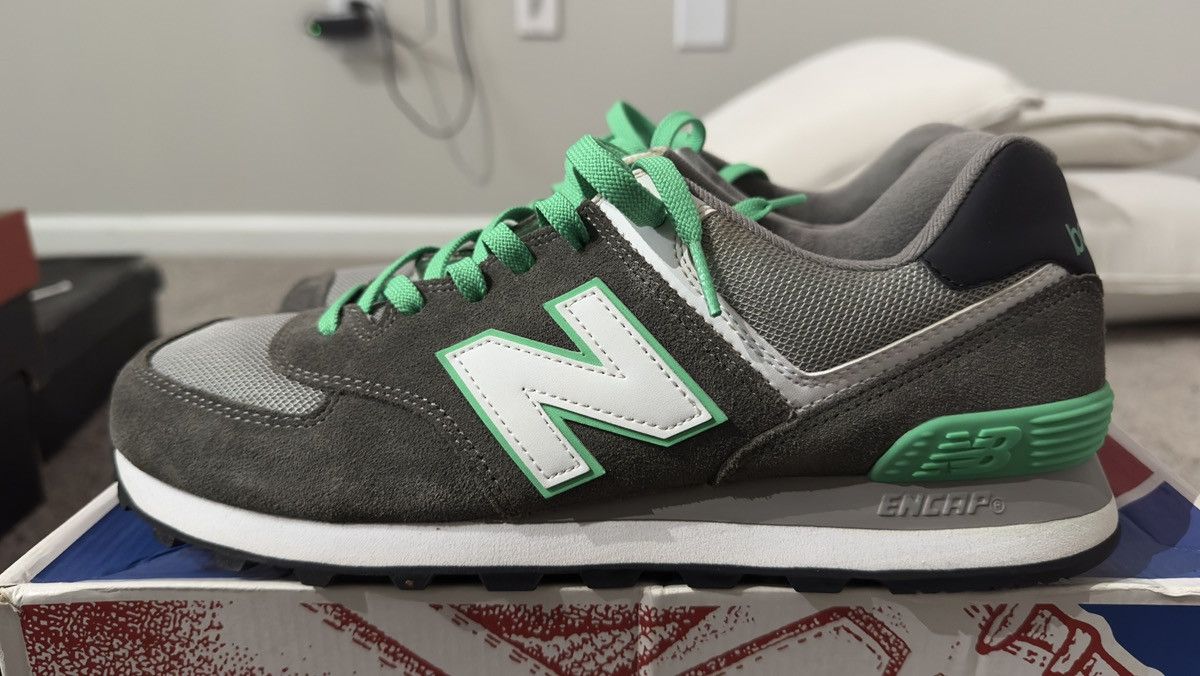 New Balance New balance 574 grey/green Size US 10 / EU 43 - 11 Thumbnail