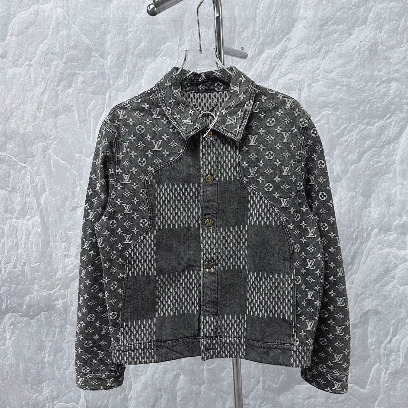 Louis Vuitton louis vuitton nigo printed denim jacket Size US L / EU 52-54 / 3 - 1 Thumbnail