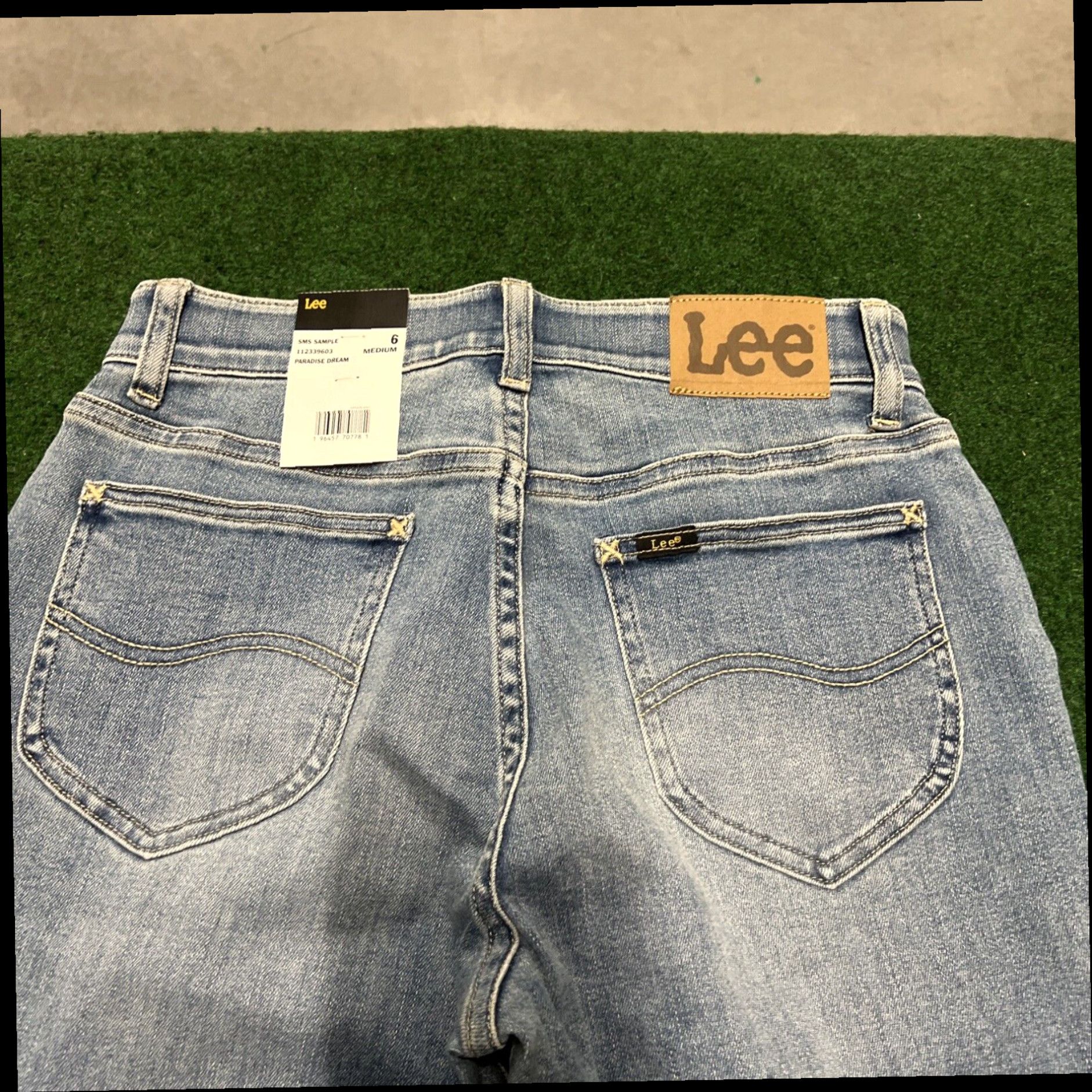Lee NEW Lee Women Size 6 M Regular Fit Mid Rise Paradise Dream Blue Jeans Size 28" / US 6 / IT 42 - 2 Thumbnail