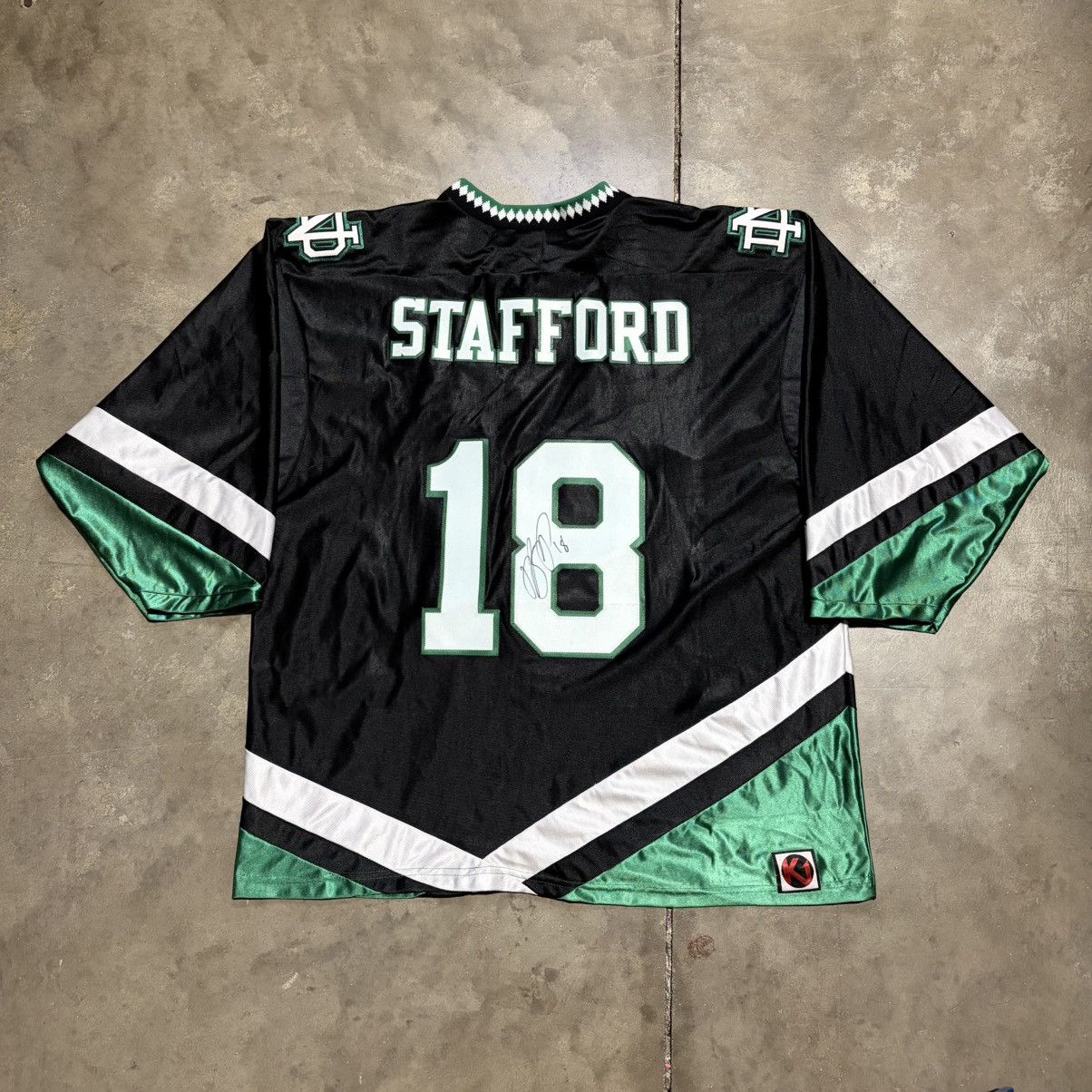 NCAA Vintage North Dakota Fighting Sioux Hockey Jersey Stafford Size US XL / EU 56 / 4 - 10 Thumbnail