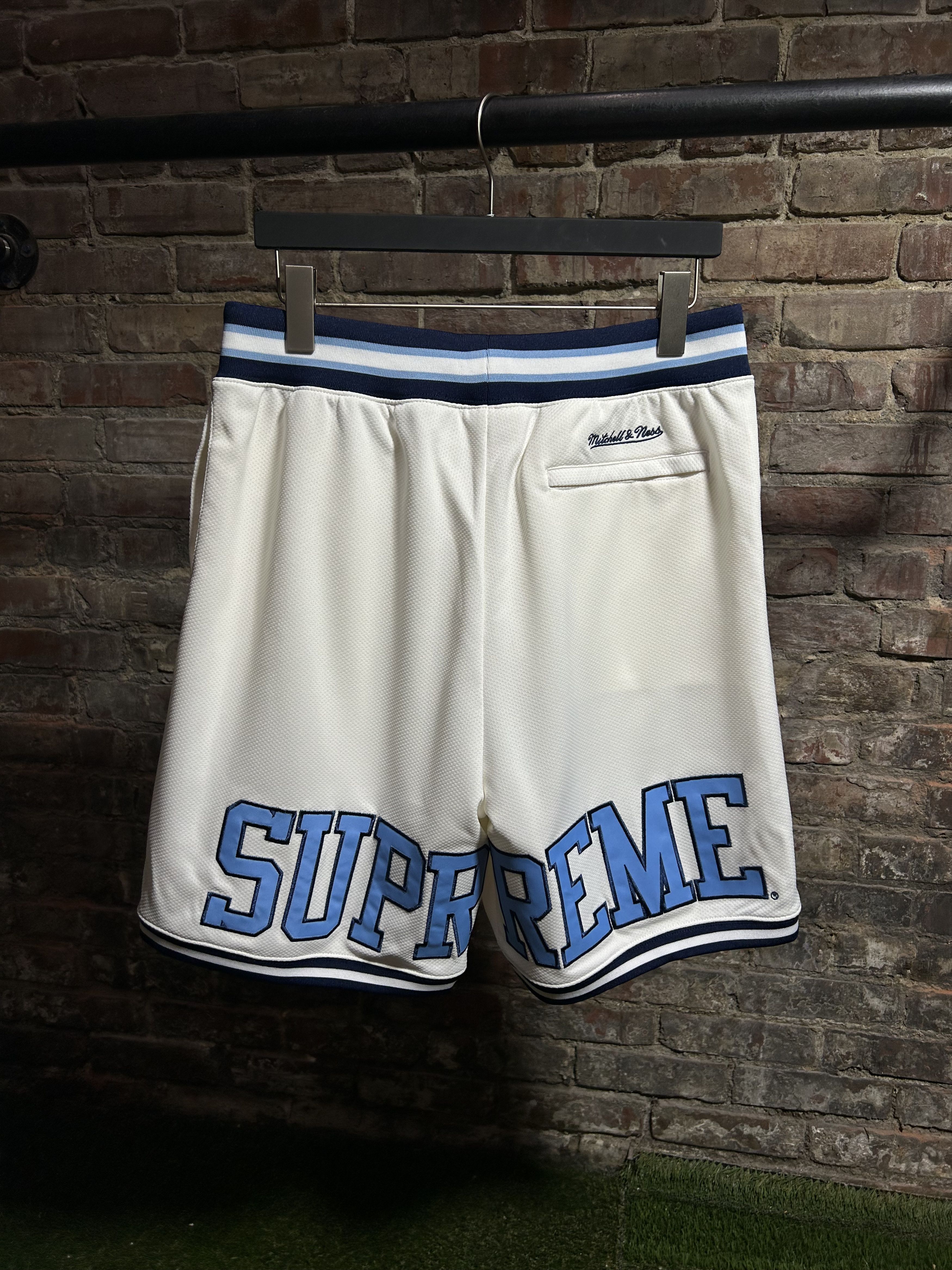 Mitchell & Ness × NCAA × Supreme Supreme x Mitchell & Ness UNC Basketball Shorts Size US 30 / EU 46 - 2 Thumbnail