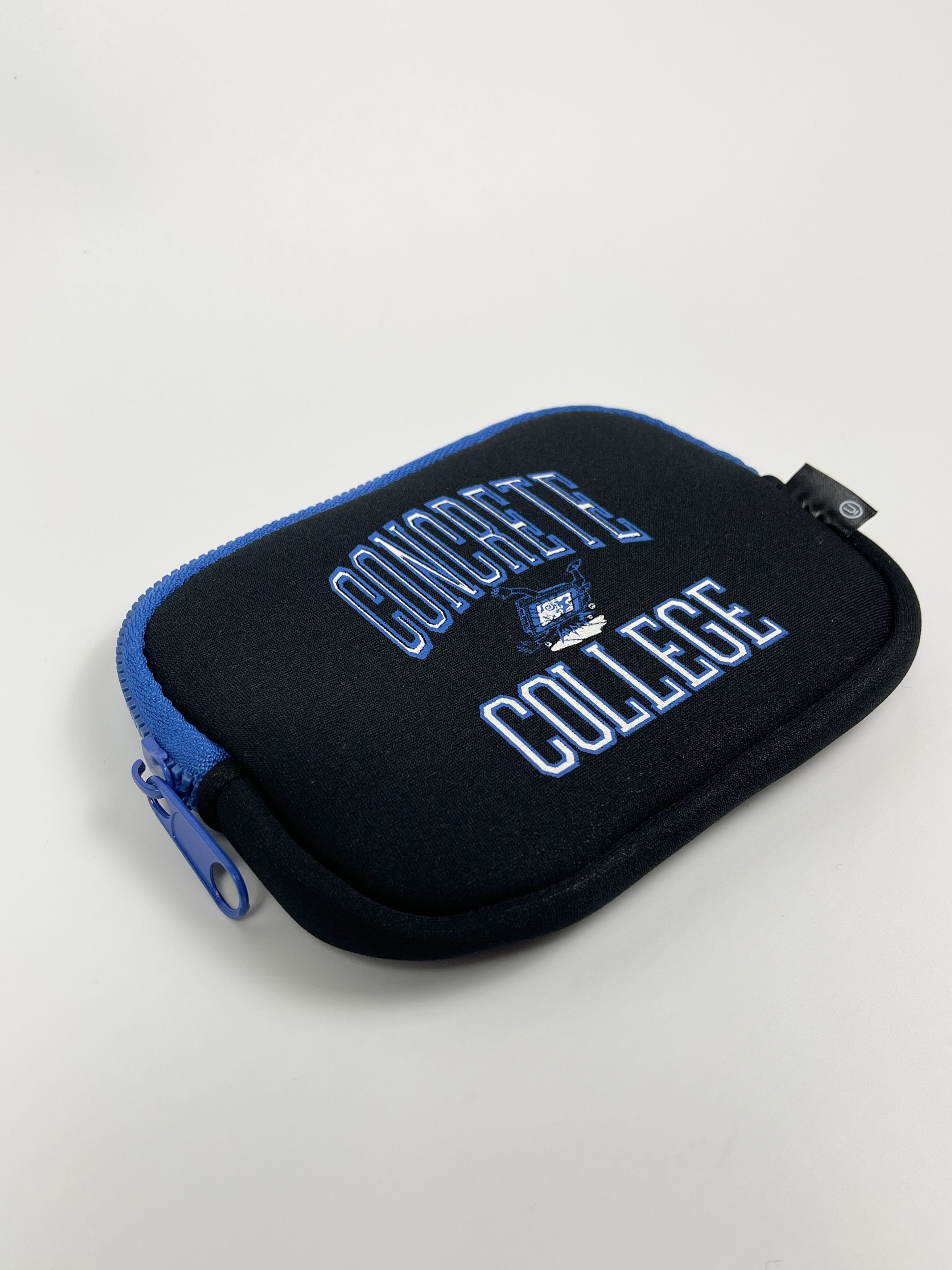 Undercover UNDERCOVER CONCRETE COLLEGE Print Multi-purpose Pouch Size ONE SIZE - 7 Thumbnail