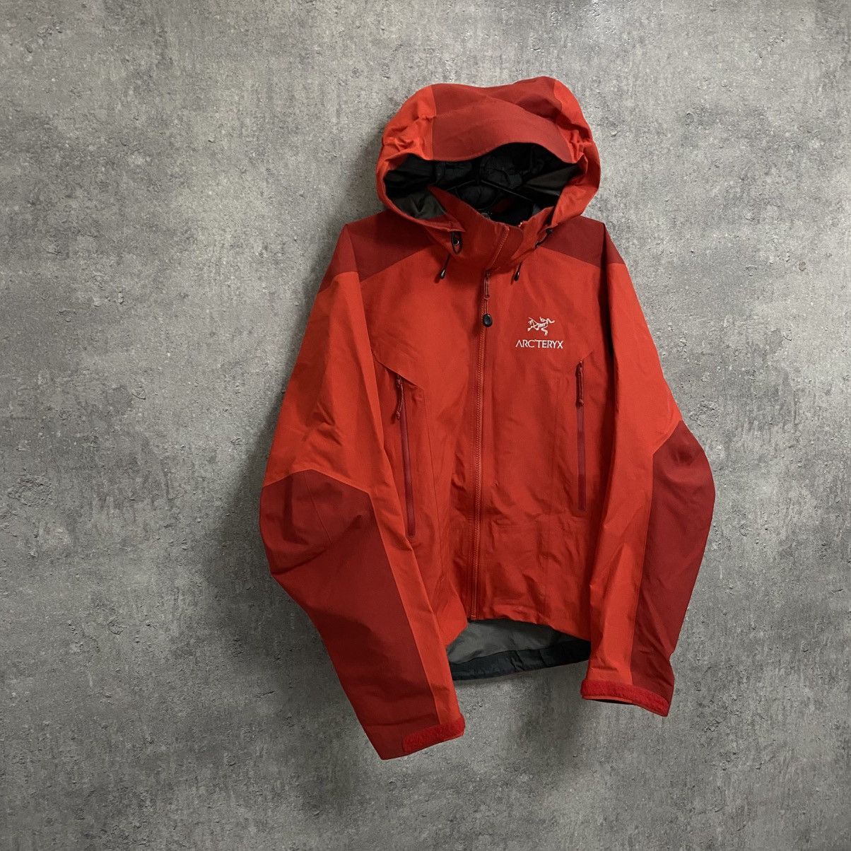 Arc'teryx Men's Arcteryx Beta Gore-Tex Jacket Size S Gorpcore Size US S / EU 44-46 / 1 - 3 Thumbnail