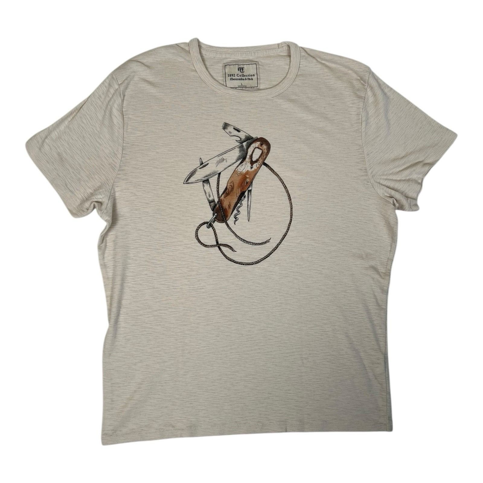 Tシャツ・カットソー Abercrombie & Fitch Bonnaroo Vintage-Inspired Cropped Tee Men's Bonnaroo Vintage-Inspired Cropped Graphic Tee | Men's